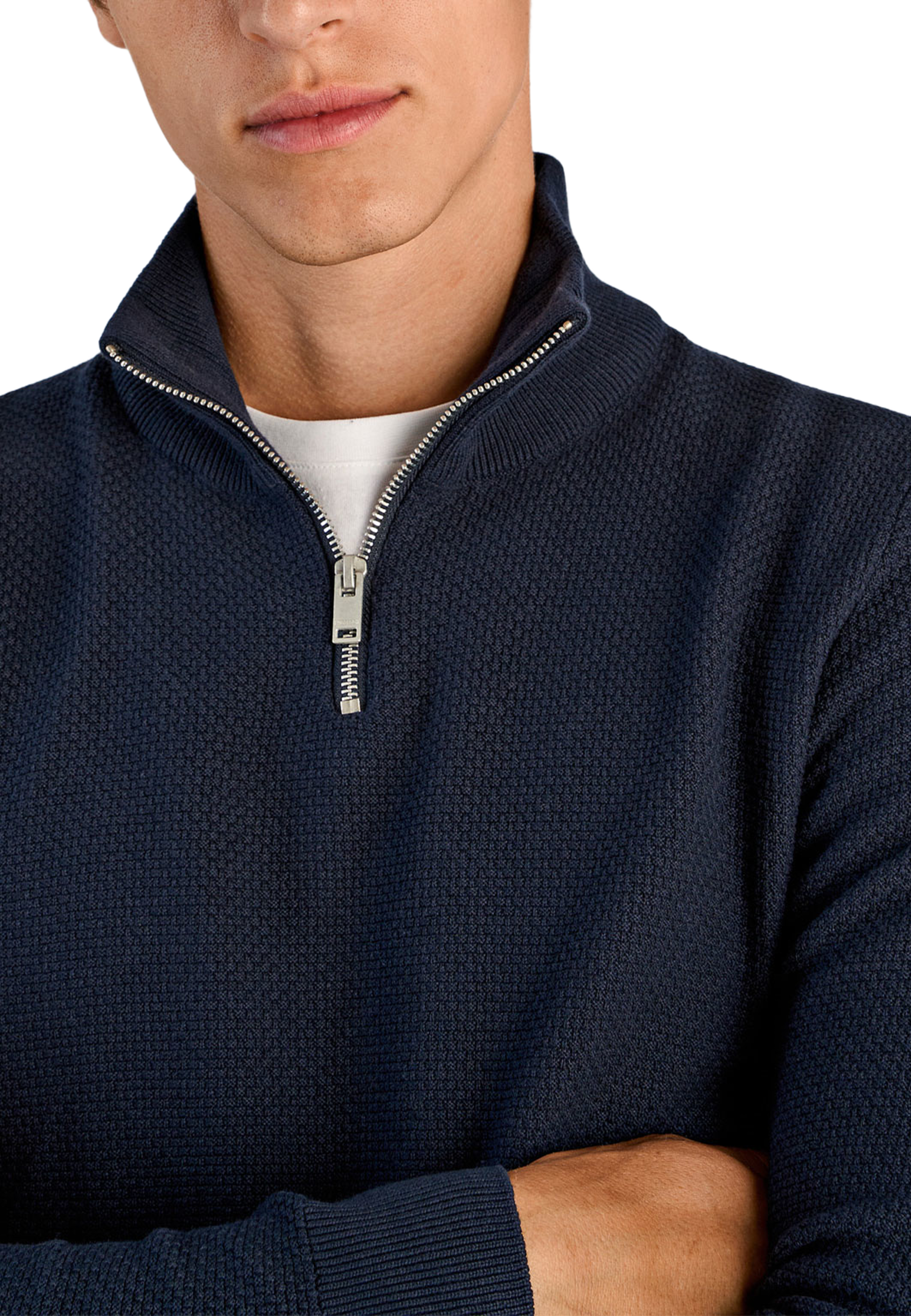 Lindbergh Recycle structure half zip Knit, från Lindbergh, i färgen Navy. Klicka för att öppna bilden i stort format