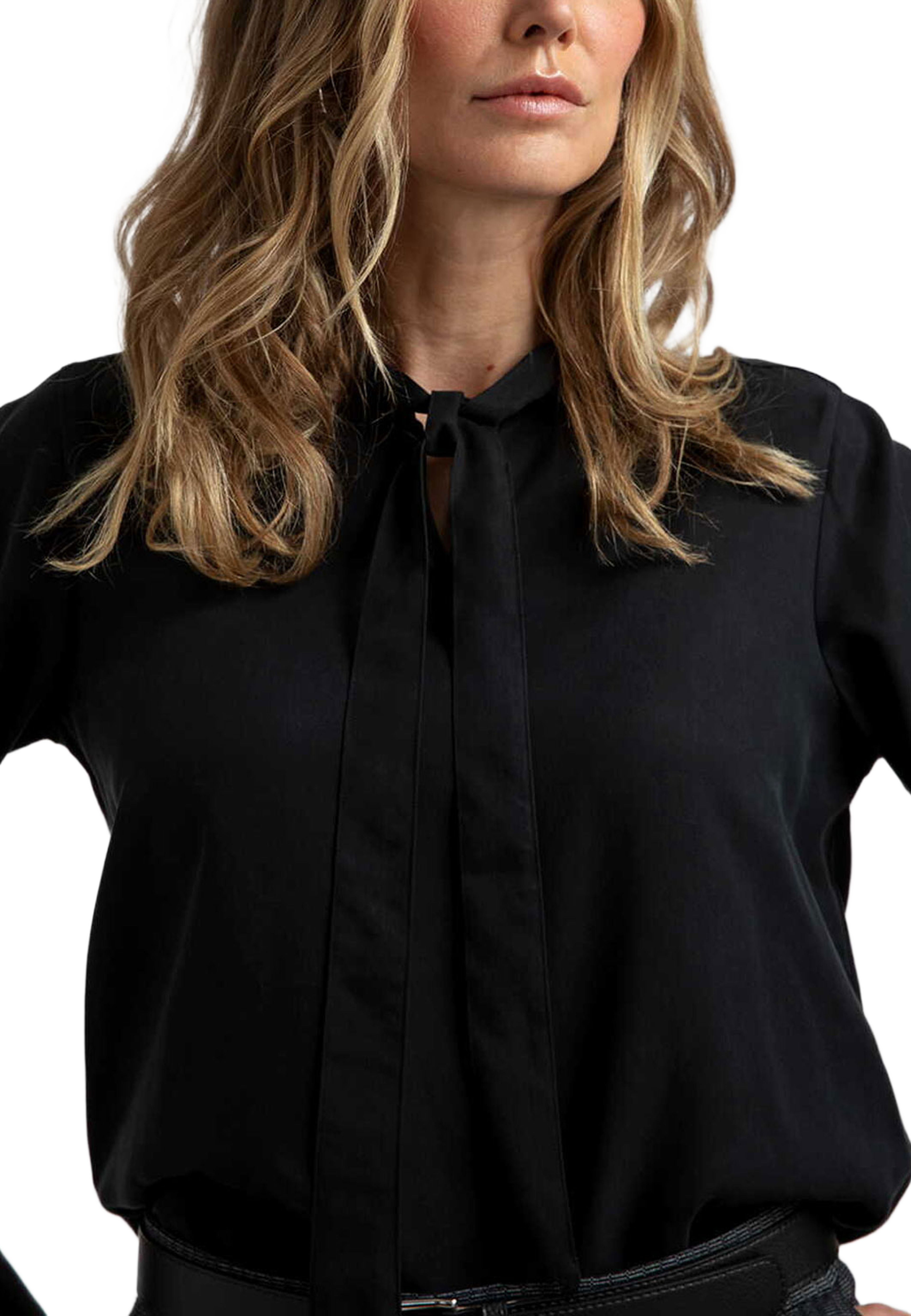 Knytblus Jane Soft Tencel, från The Shirt Factory, i färgen Black. Klicka för att öppna bilden i stort format