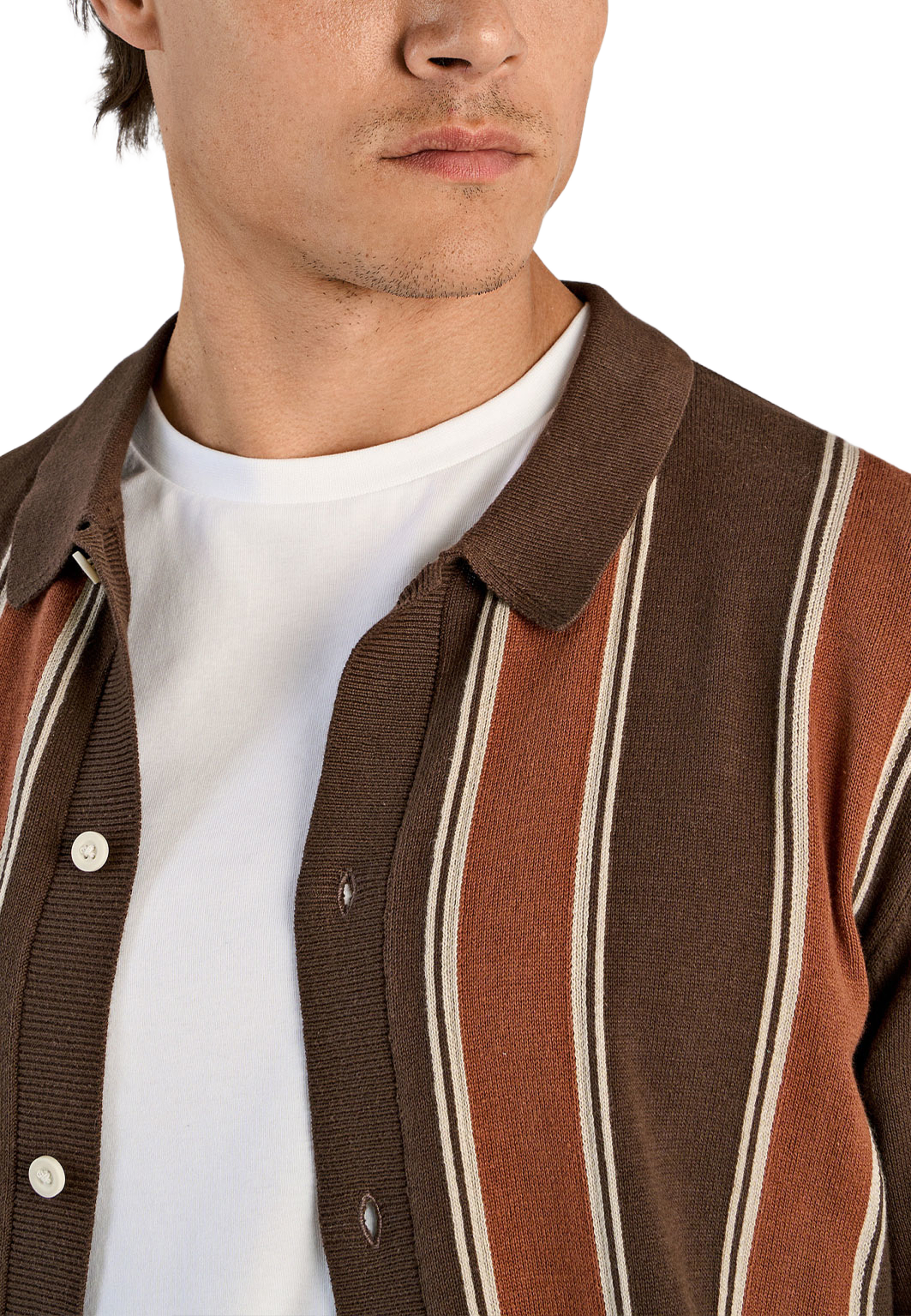 Lindbergh Knitted polo cardigan L/S Knit, från Lindbergh, i färgen Brown Copper. Klicka för att öppna bilden i stort format