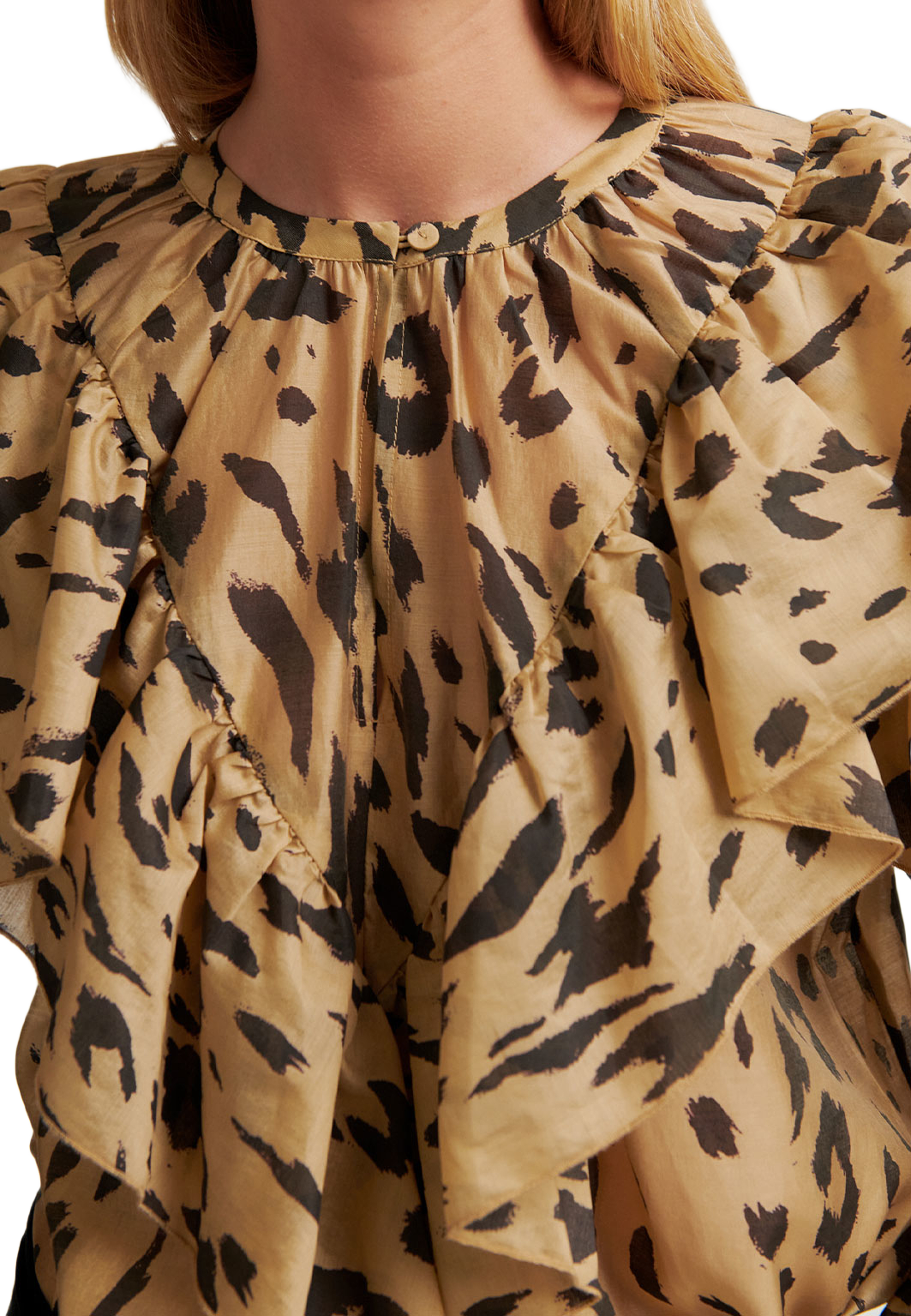 Elouise Blouse, från Second Female, i färgen Kelp. Klicka för att öppna bilden i stort format