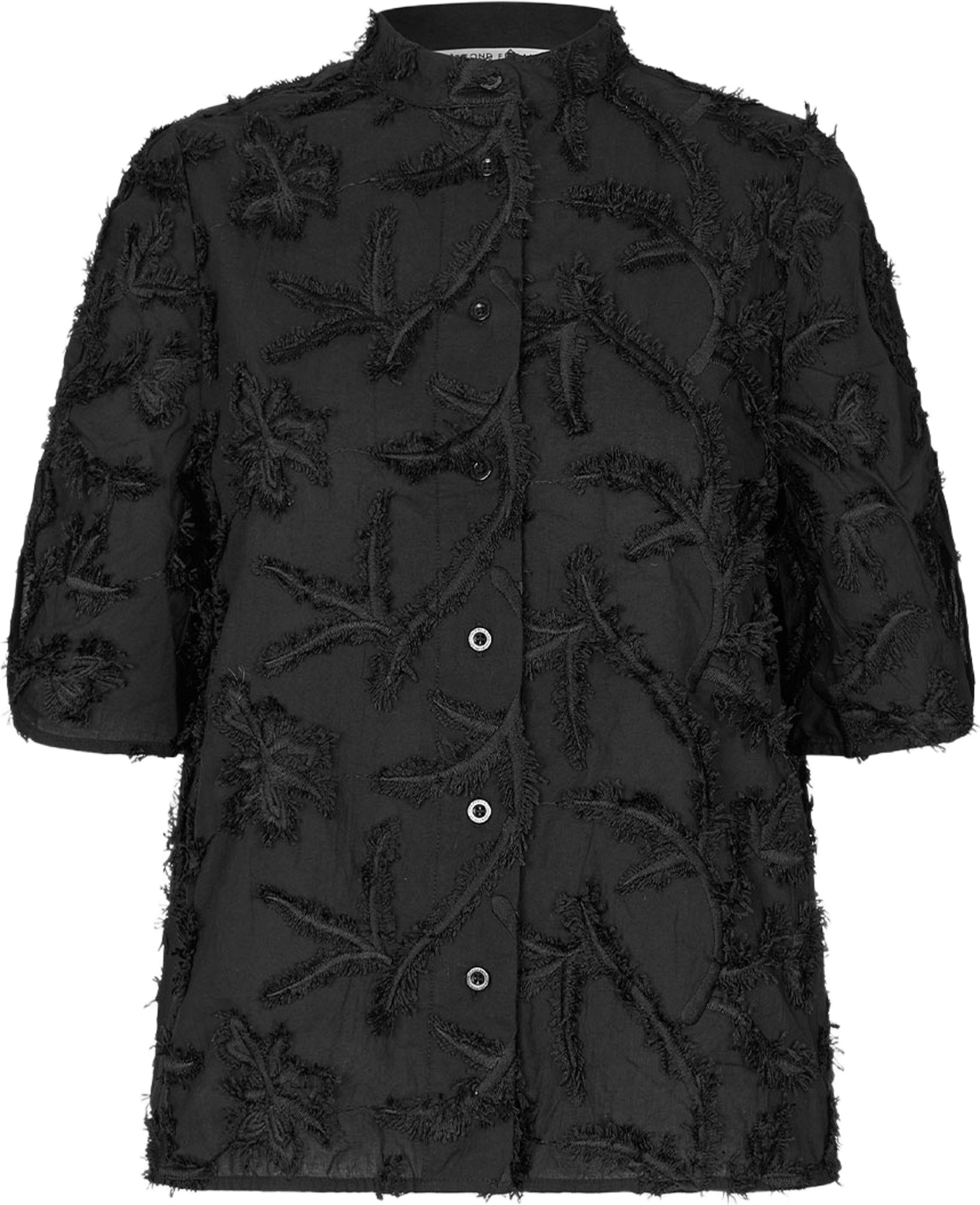 Seena SS Shirt, från Second Female, i färgen Black. Klicka för att öppna bilden i stort format