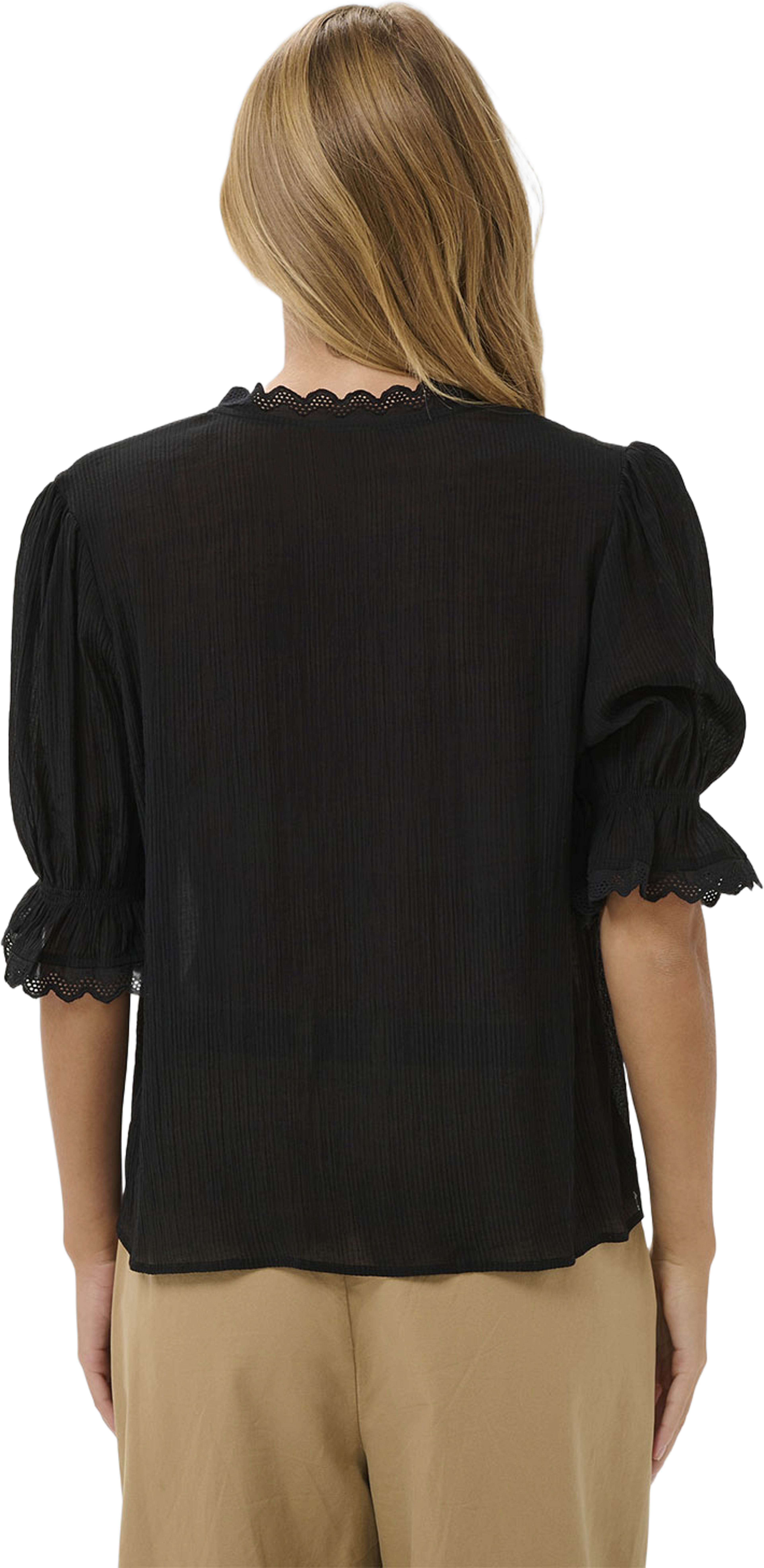 KristelSZ Shirt, från Saint Tropez, i färgen Black. Klicka för att öppna bilden i stort format