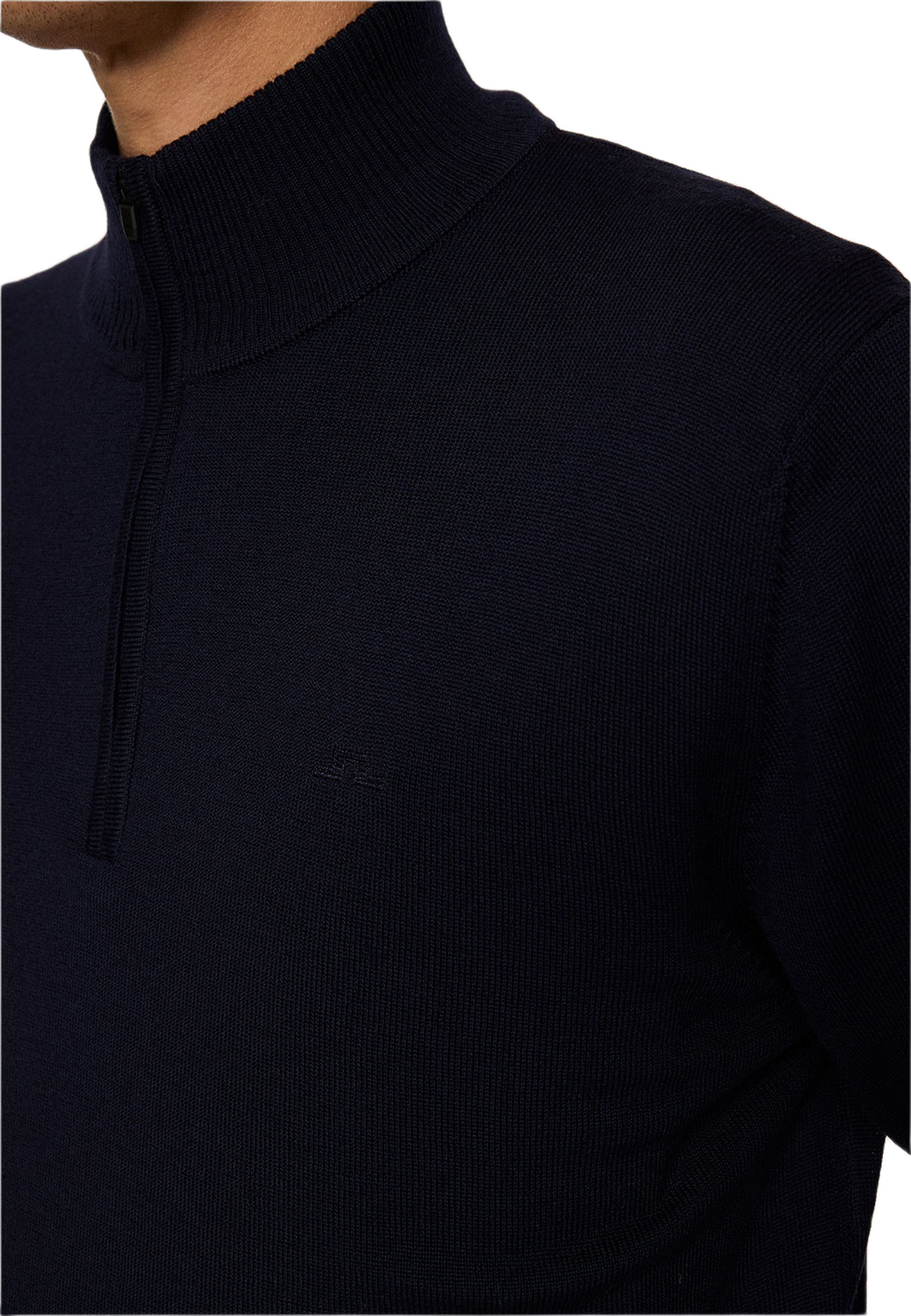 Kiyan Merino Quarter Zip, från J.Lindeberg, i färgen Jl Navy.