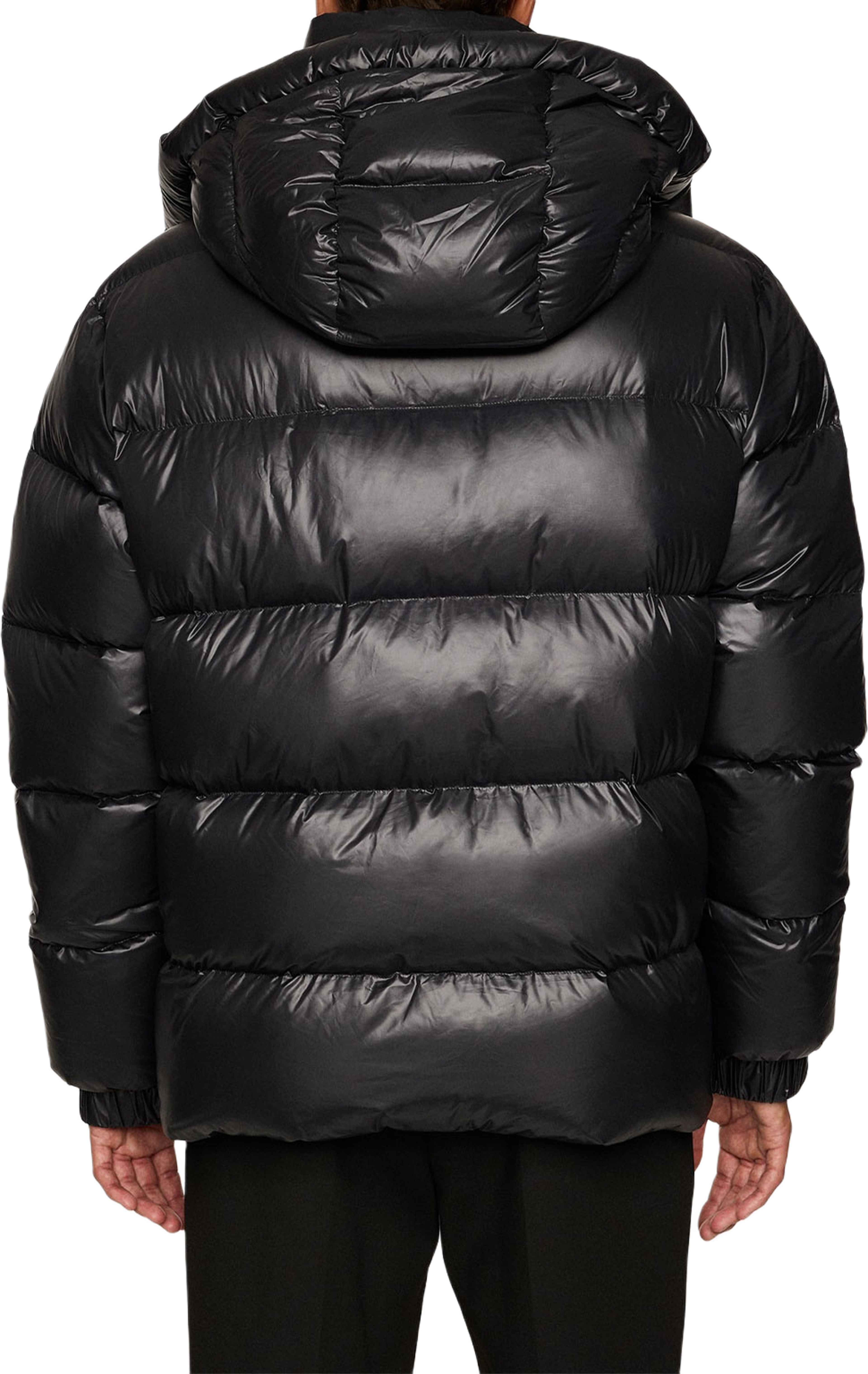 Creek Down Jacket, från J.Lindeberg, i färgen Black.