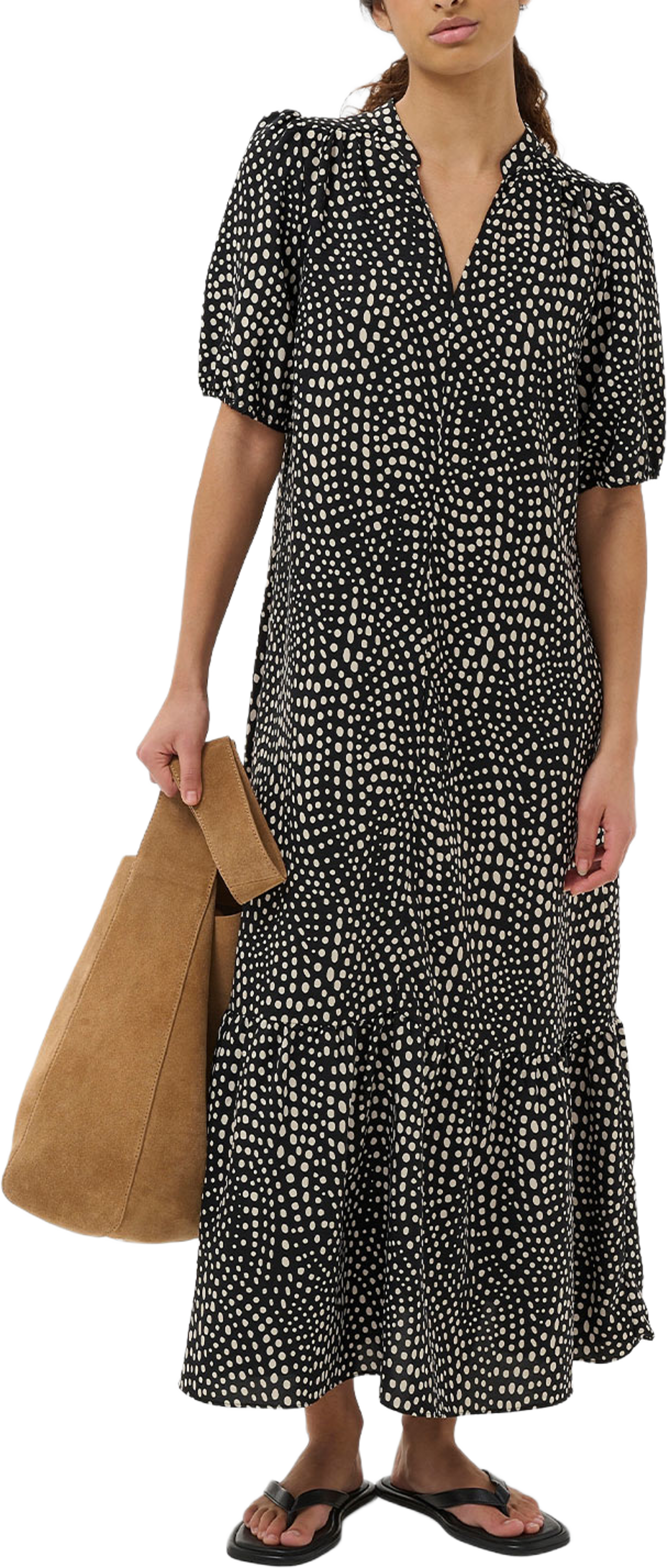 Libertyiw Dress, från Inwear, i färgen Black Faded Dot. Klicka för att öppna bilden i stort format