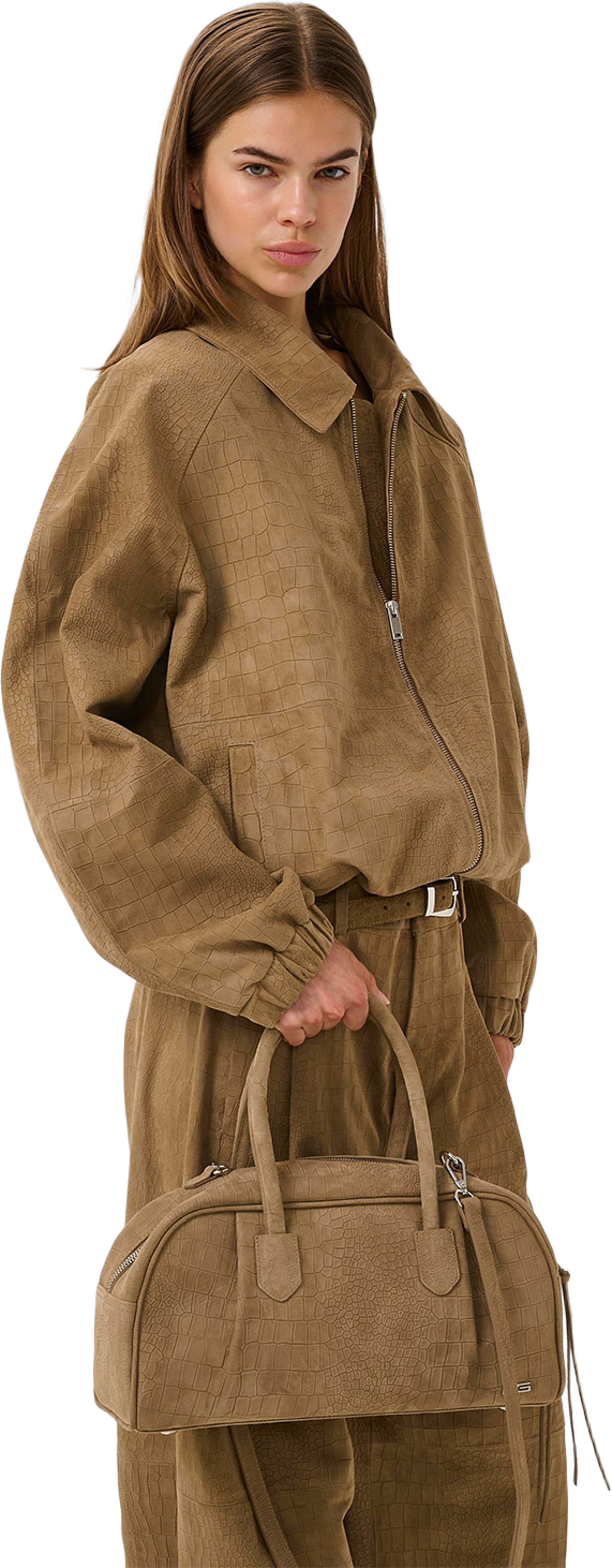 Alex S Croco Bowling Bag, från Gestuz, i färgen Ermine. Klicka för att öppna bilden i stort format