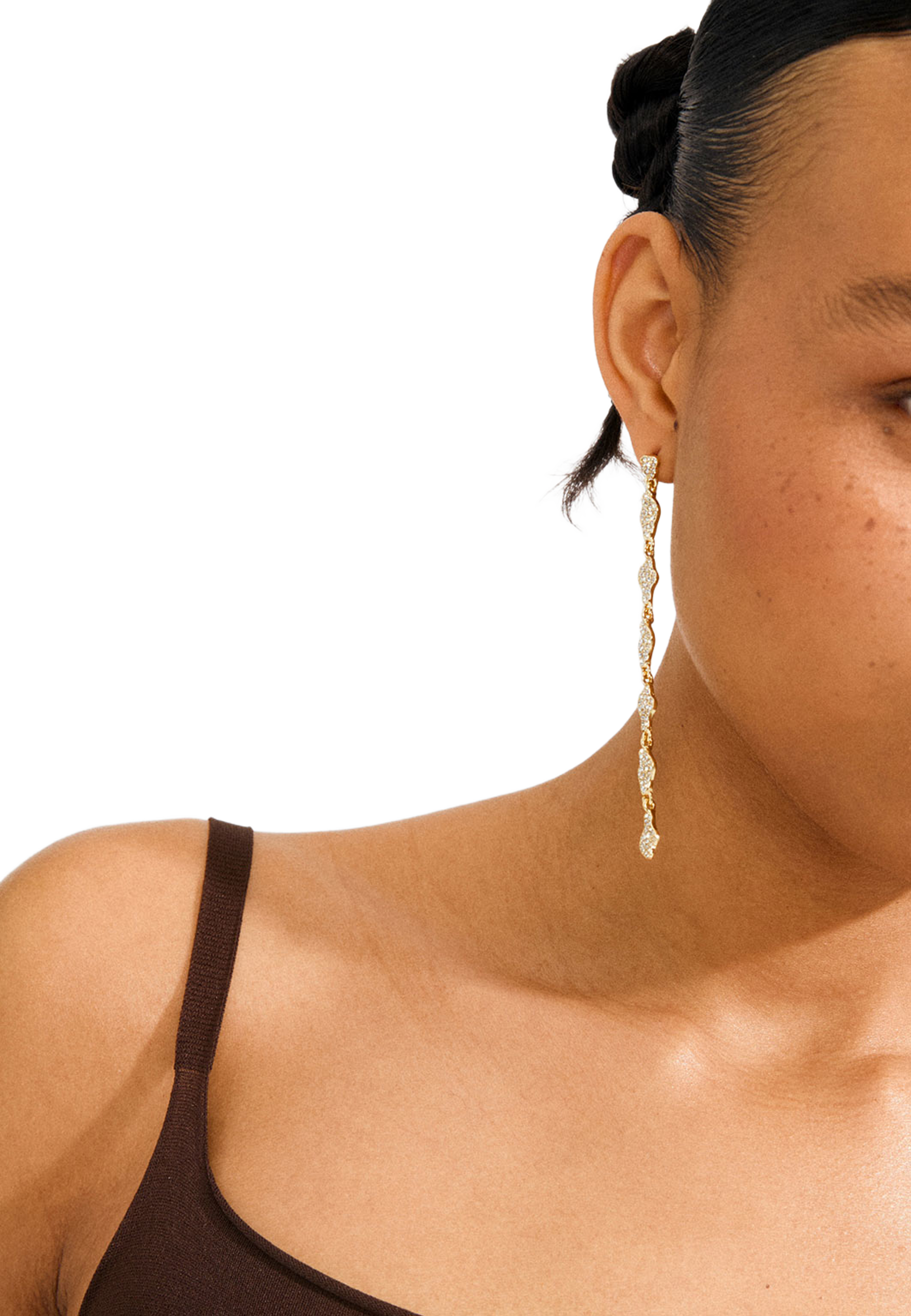 BASIL earrings gold-plated, från Pilgrim, i färgen Gold Plated. Klicka för att öppna bilden i stort format