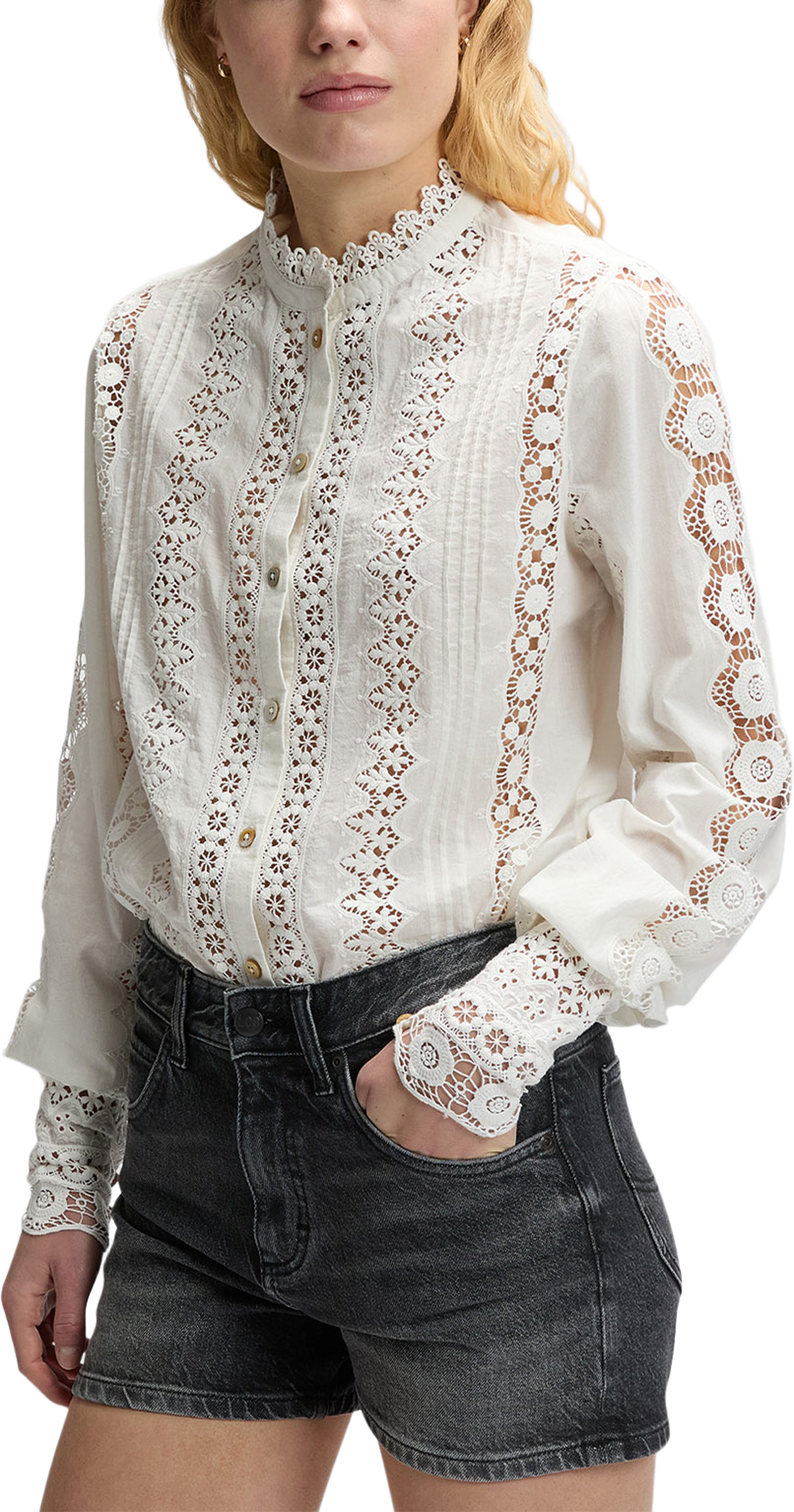 Bohemian Blouse, från Lee, i färgen Bright White. Klicka för att öppna bilden i stort format
