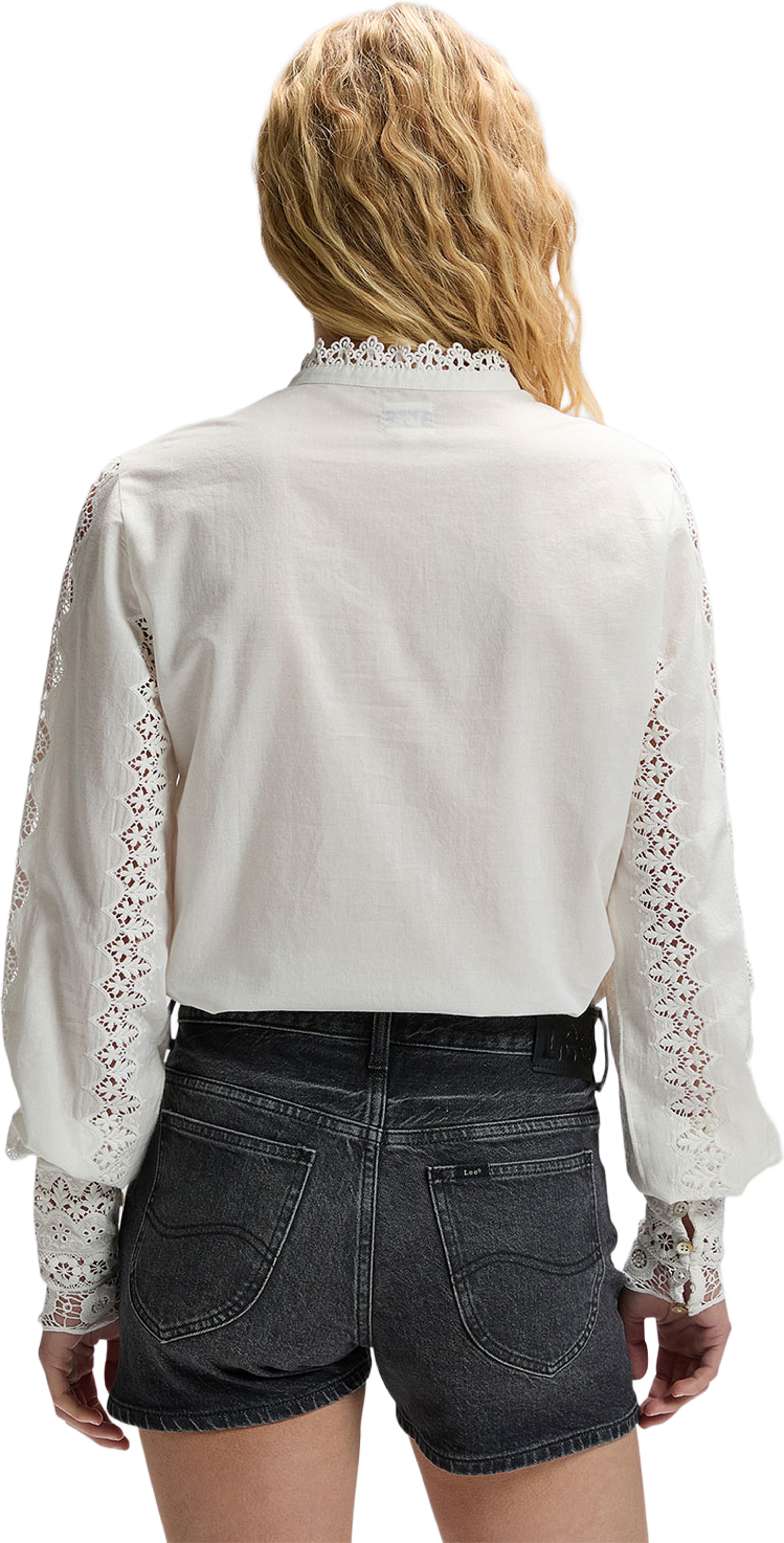 Bohemian Blouse, från Lee, i färgen Bright White. Klicka för att öppna bilden i stort format