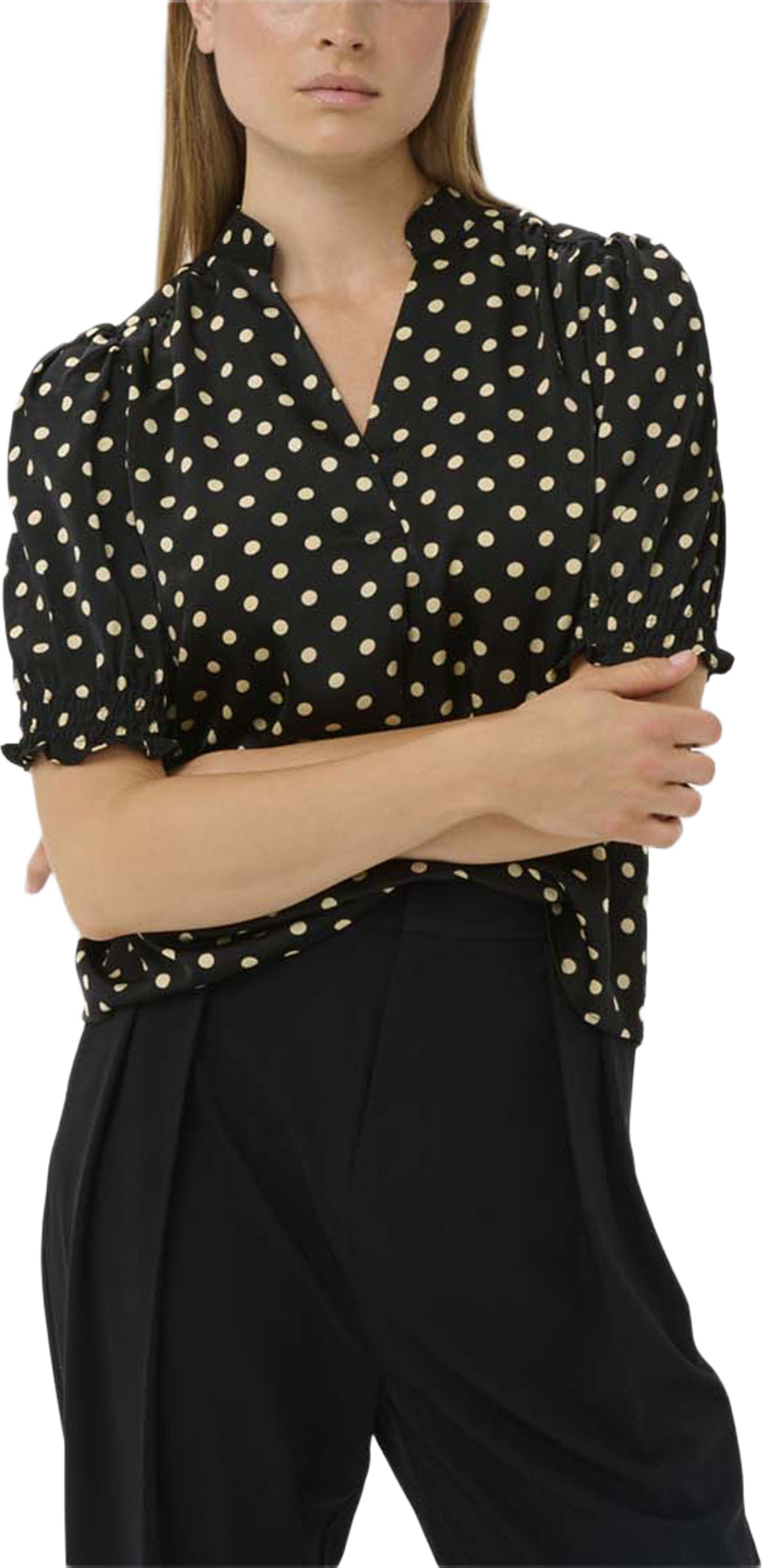 ZeemaIW Blouse Shirt, från Inwear, i färgen Black Spaced Dots. Klicka för att öppna bilden i stort format