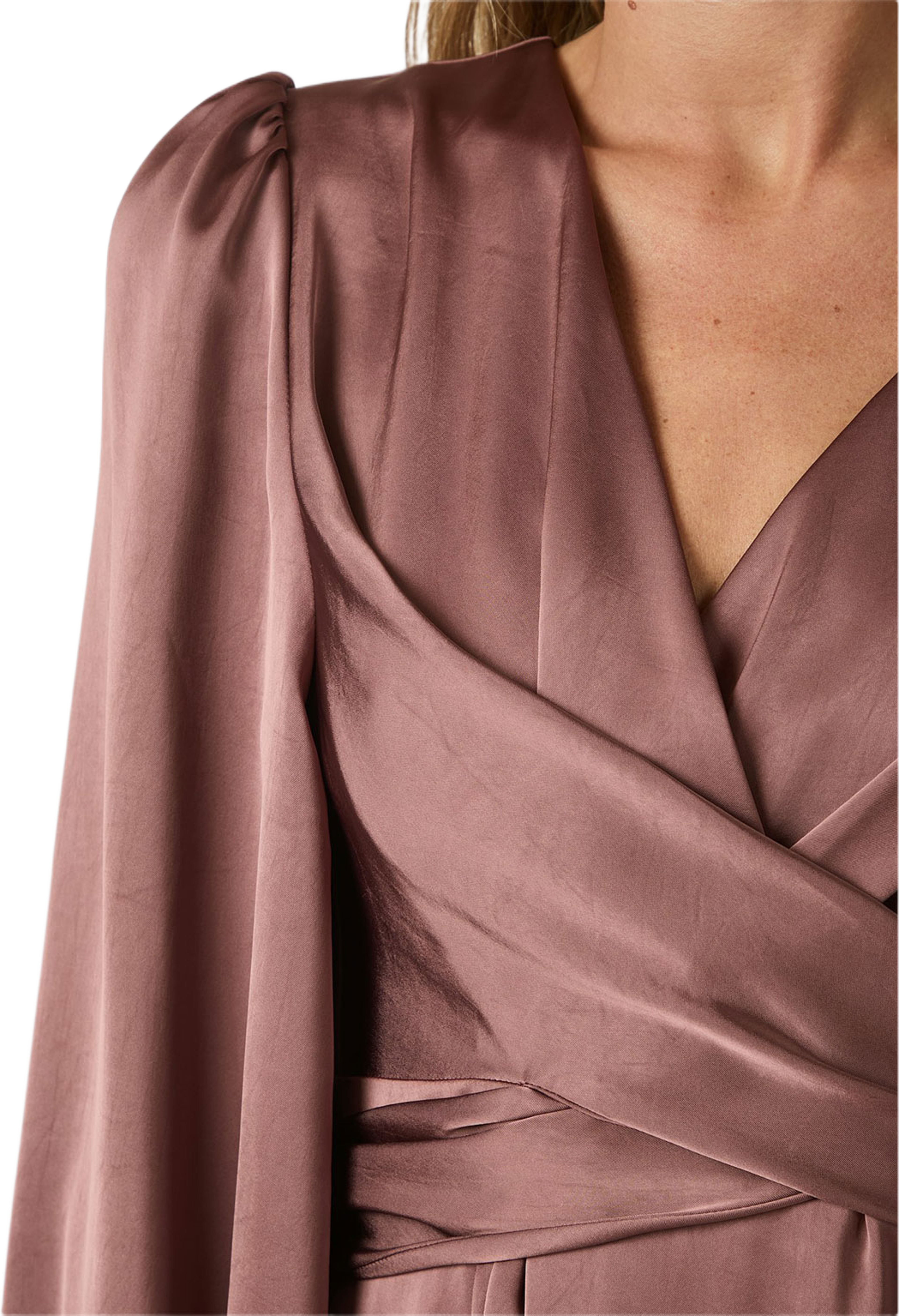 Rimini Heavy Sateen Dress, från Neo Noir, i färgen Dark Rose. Klicka för att öppna bilden i stort format