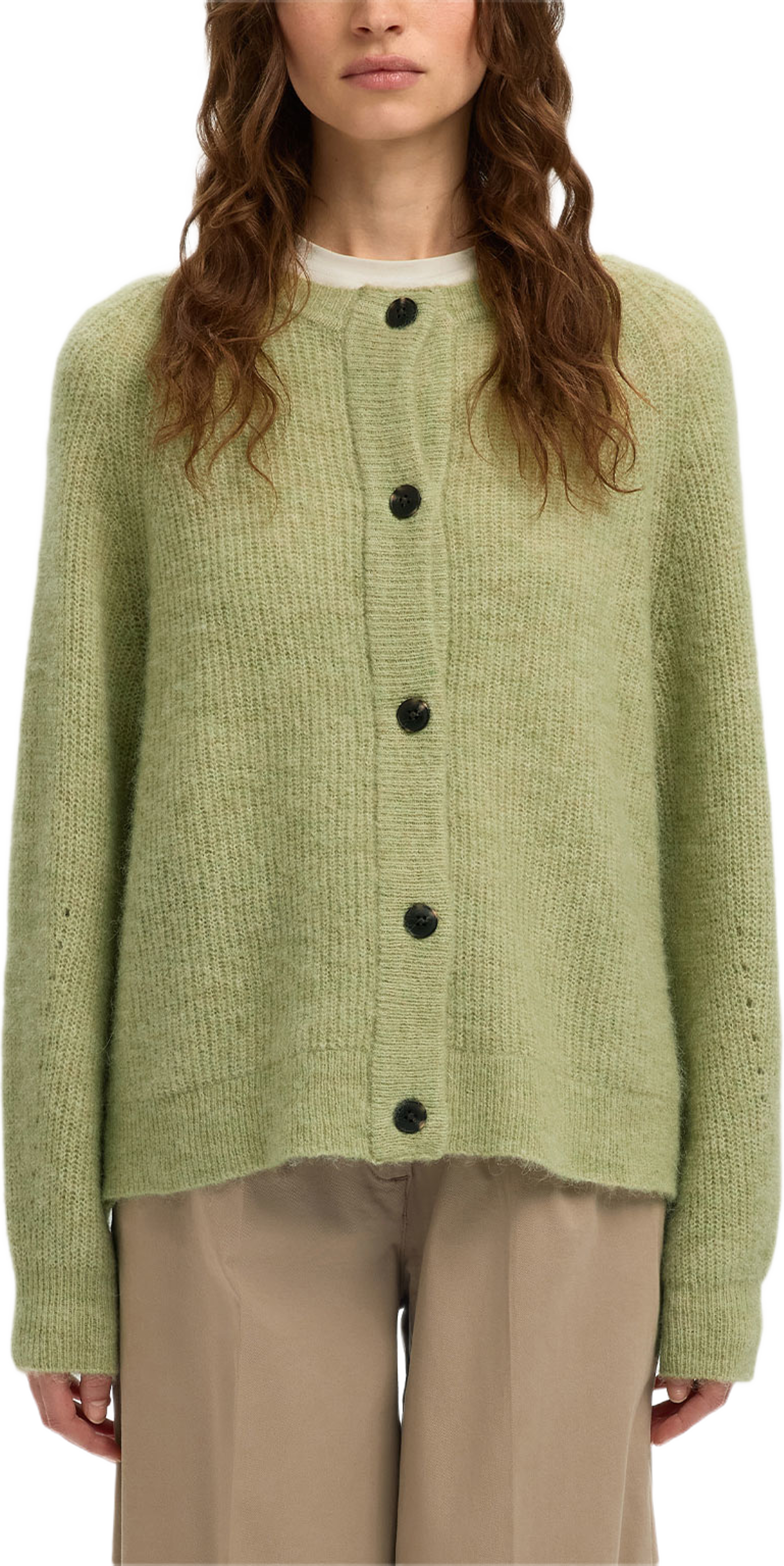 Lulu Ls Knit Short Cardigan, från Selected Femme, i färgen Lint Melange. Klicka för att öppna bilden i stort format