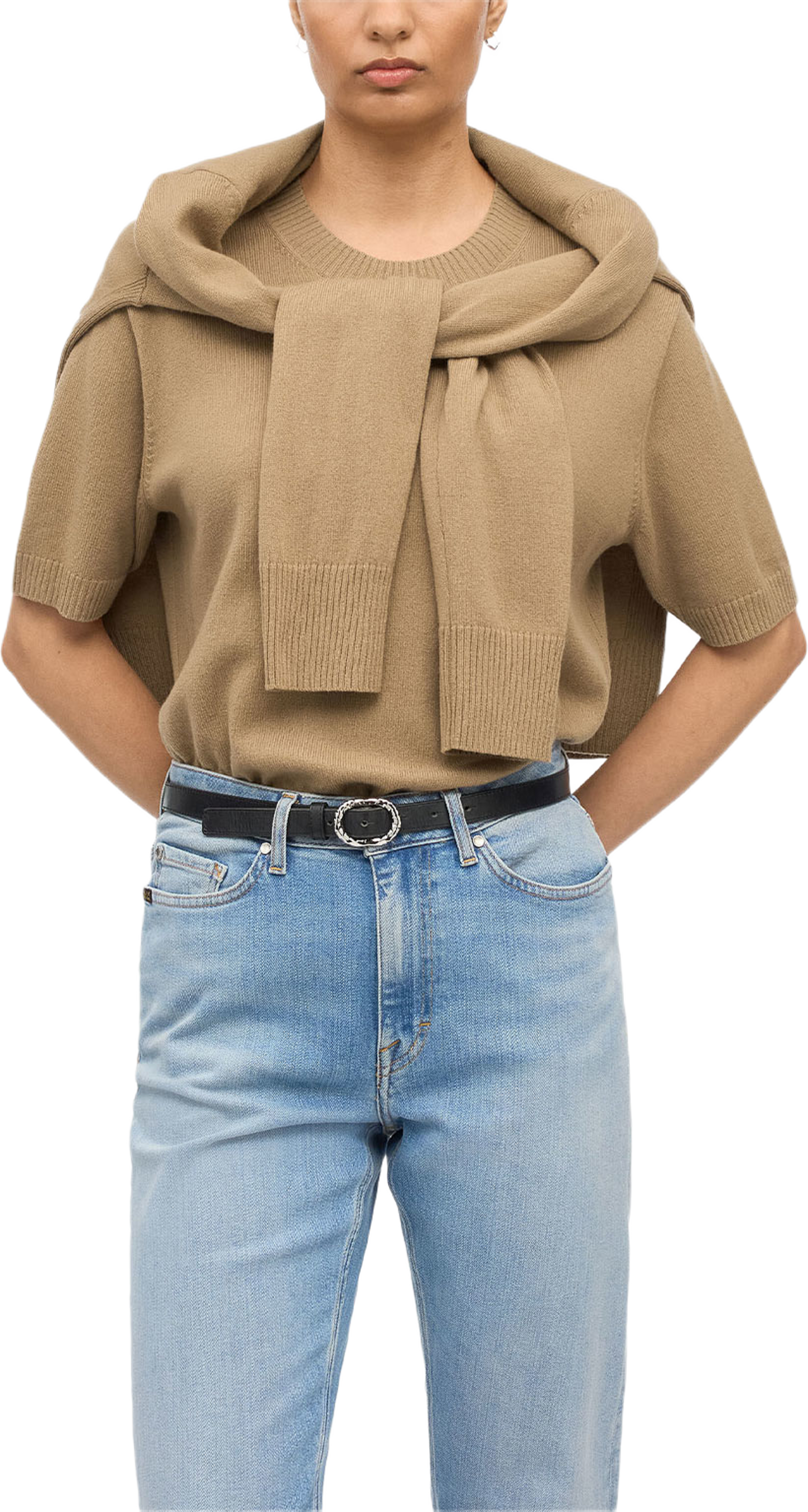May T-shirt i Kashmir och Ull, från Tiger of Sweden, i färgen Light Brown. Klicka för att öppna bilden i stort format