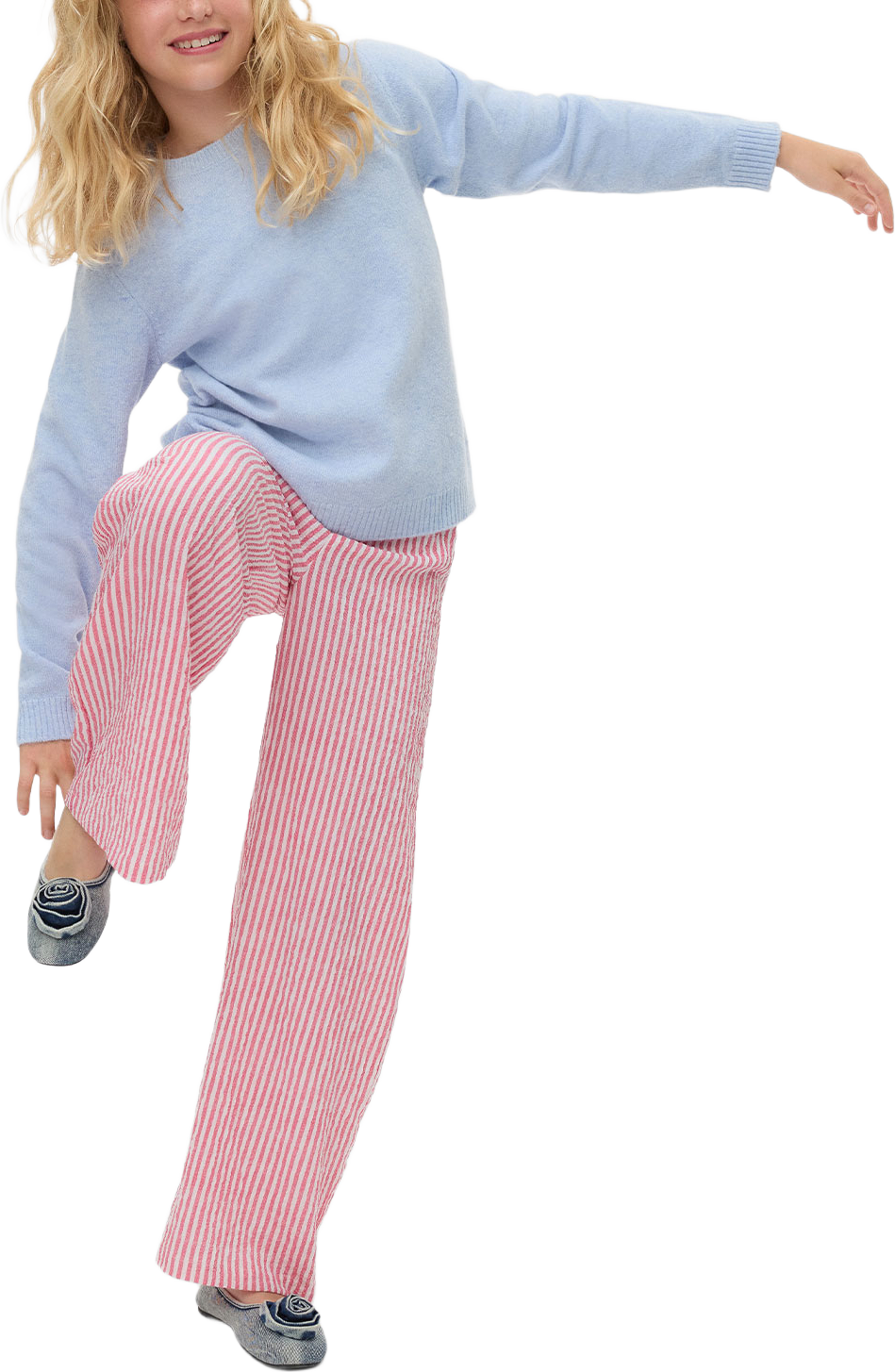 Tröja DOFFY, från Vero Moda Girls, i färgen Brunnera Blue W. White Melange. Klicka för att öppna bilden i stort format