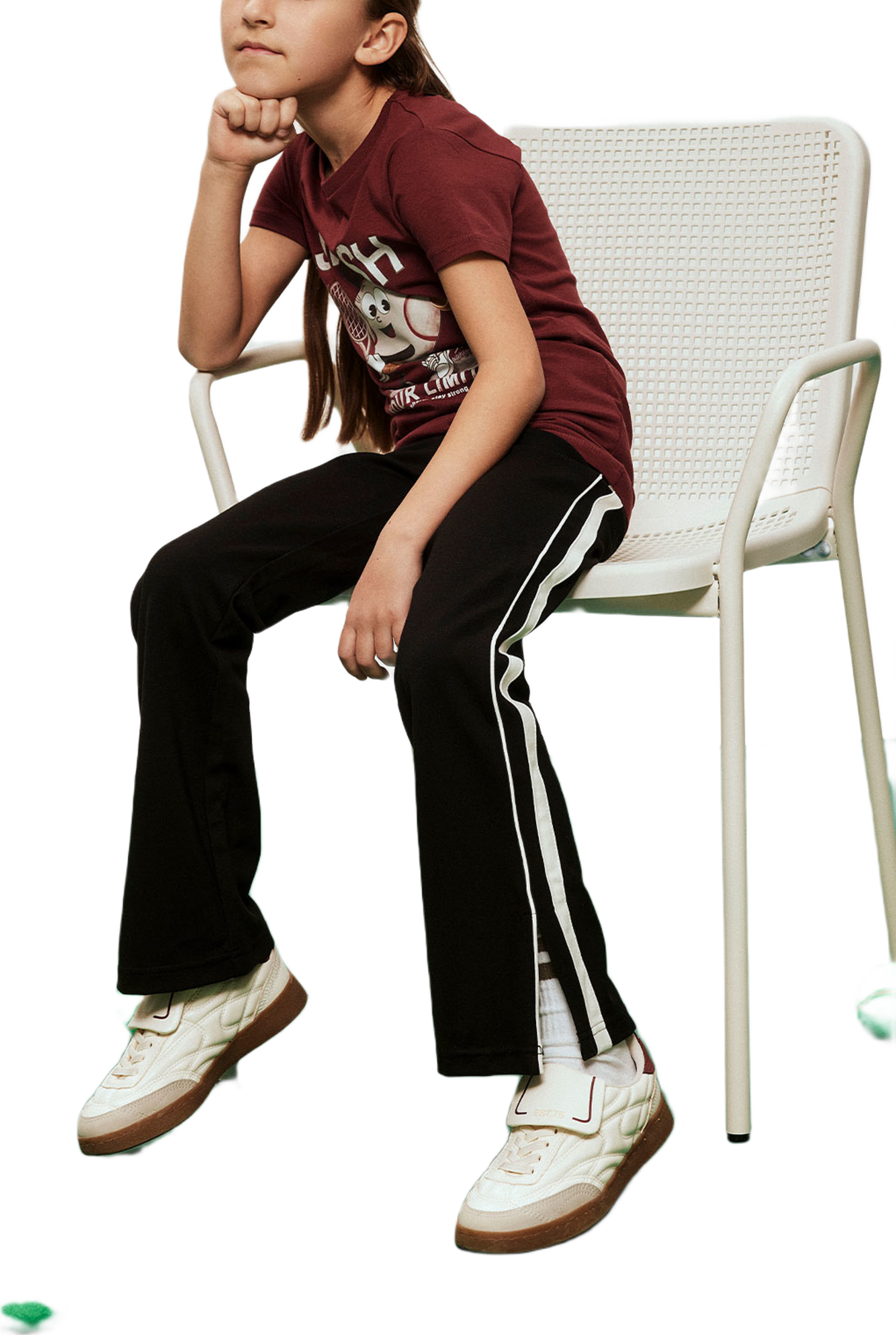 NKFTESMIN BOOTCUT PANT, från Name It, i färgen Black. Klicka för att öppna bilden i stort format