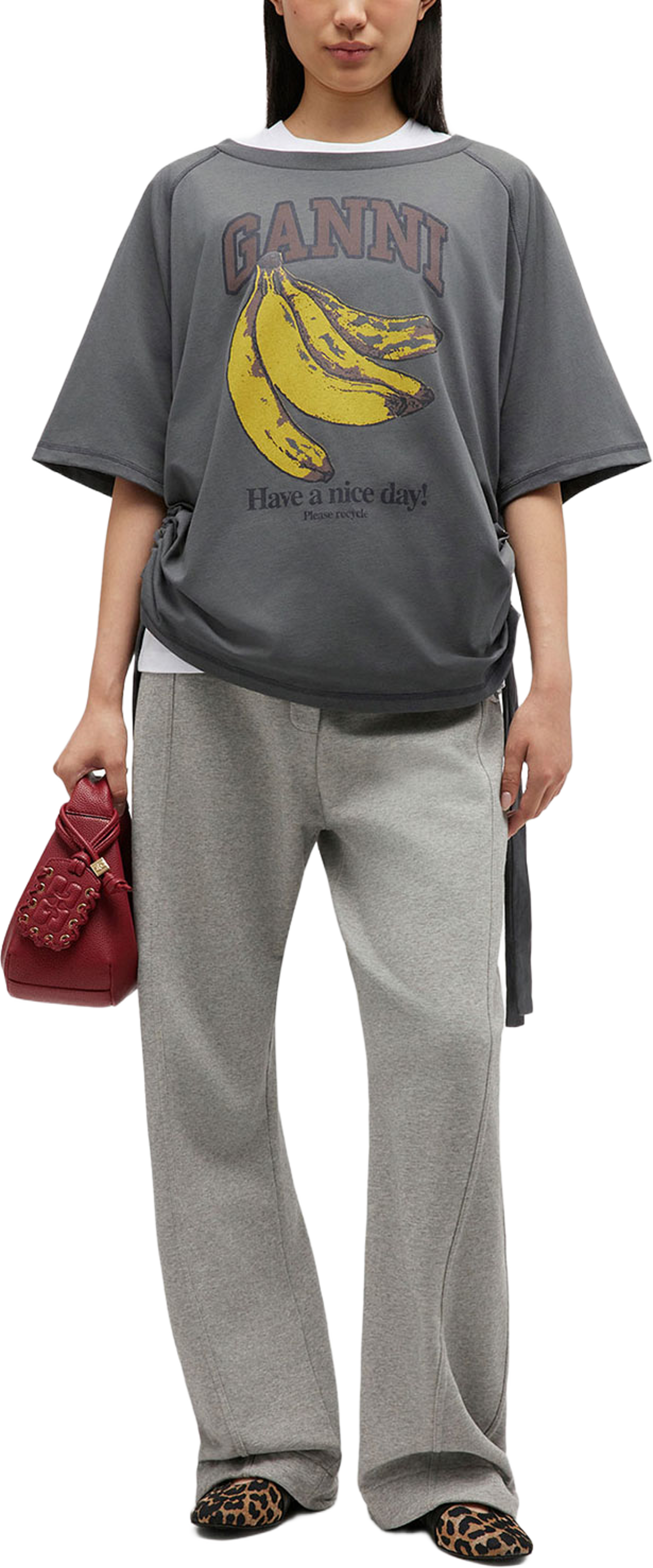 Future Heavy Jersey Raglan, från GANNI, i färgen Volcanic Ash. Klicka för att öppna bilden i stort format