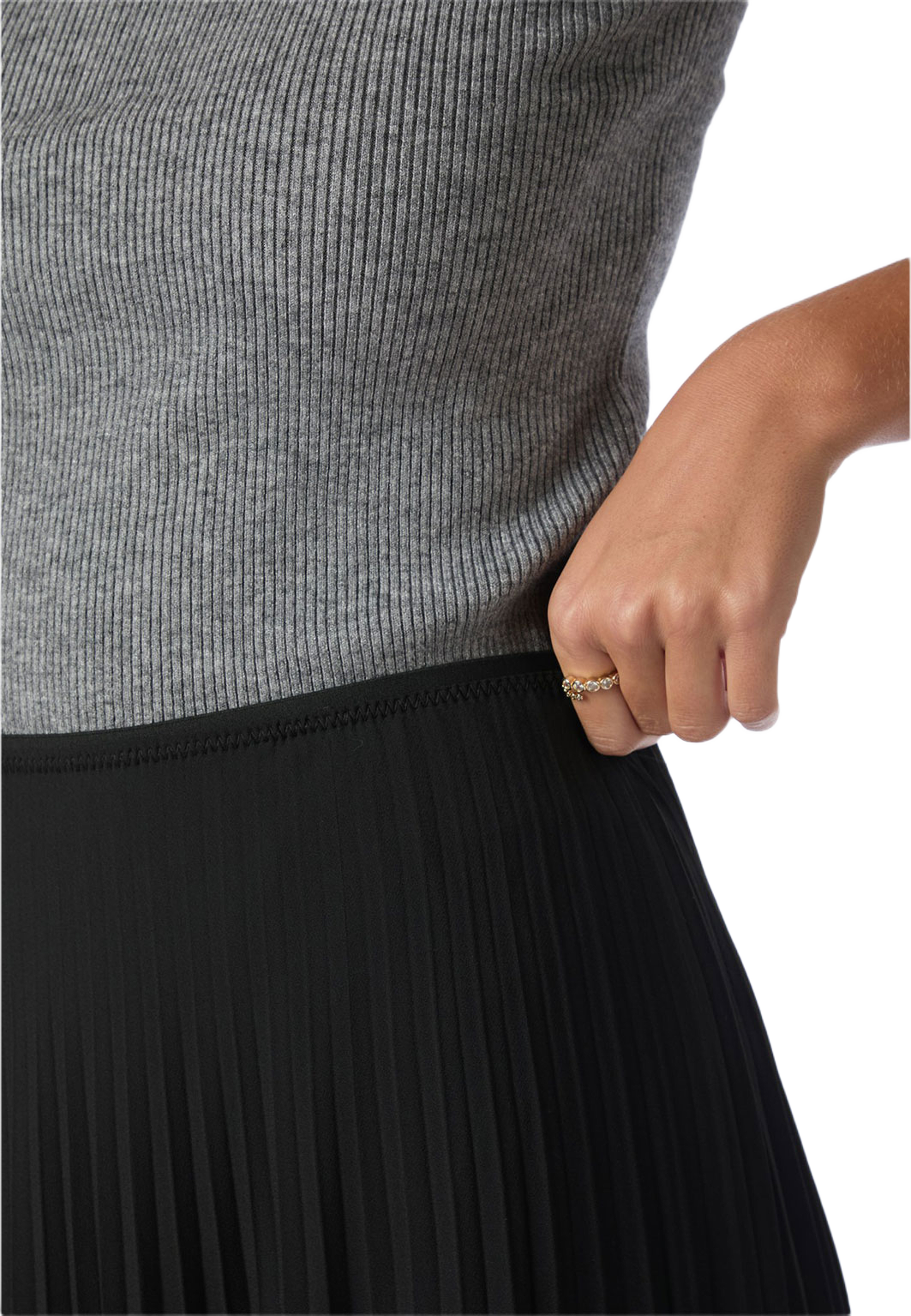 Boni Simple Plisse Skirt, från Neo Noir, i färgen Black. Klicka för att öppna bilden i stort format