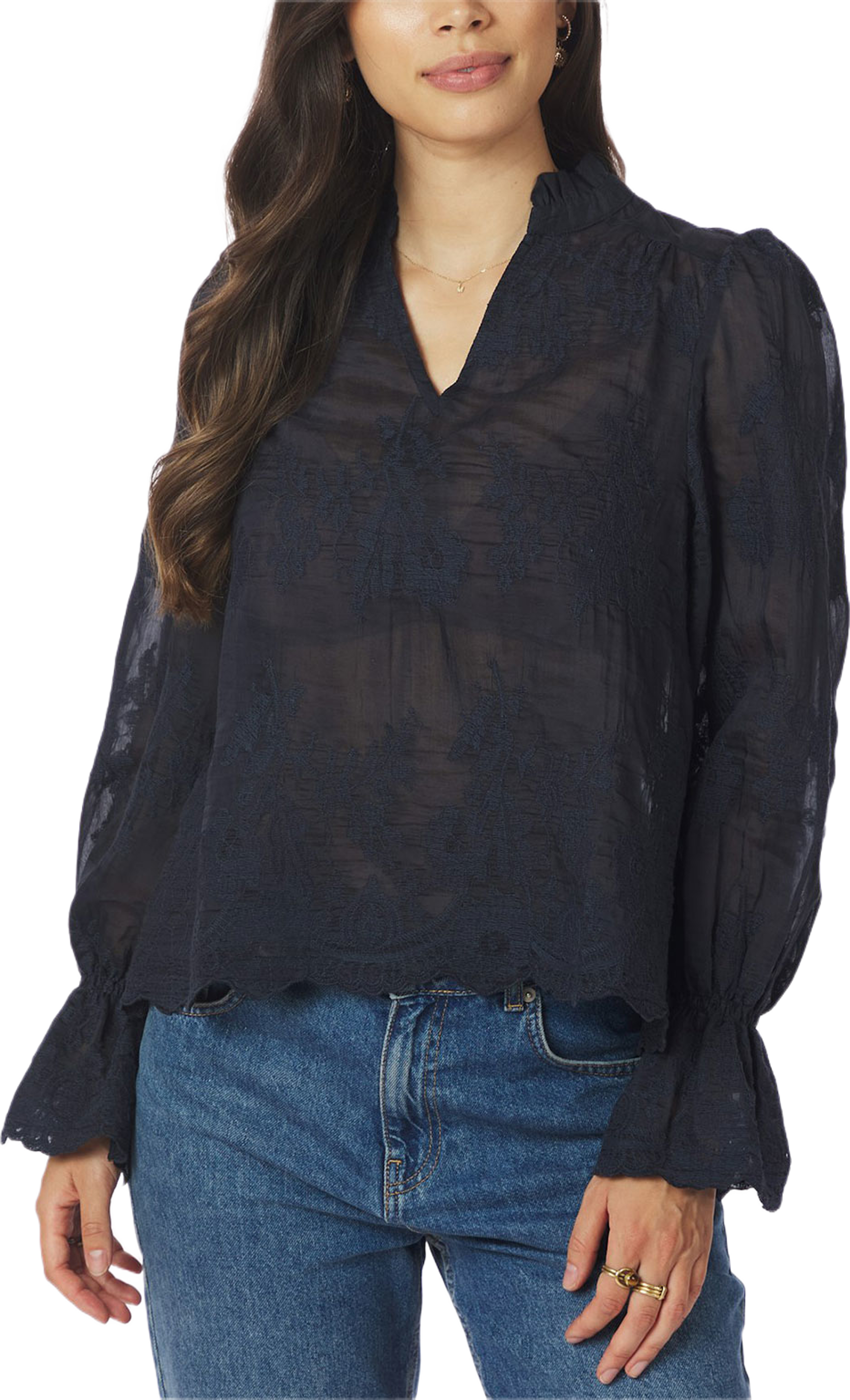 Amara Big Embroidery Blouse, från Neo Noir, i färgen Navy. Klicka för att öppna bilden i stort format