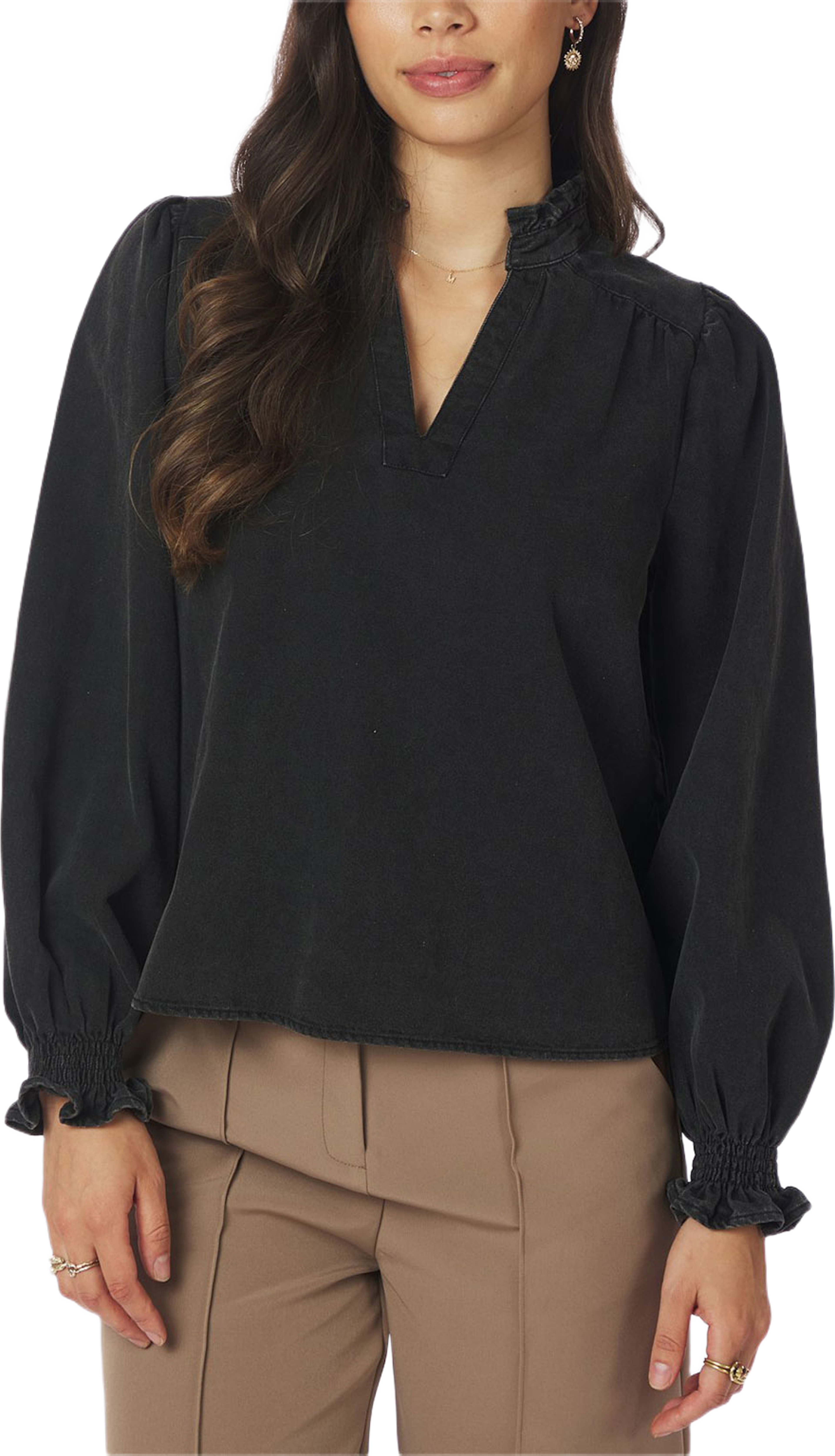 Emmeline Denim Blouse, från Neo Noir, i färgen Black. Klicka för att öppna bilden i stort format