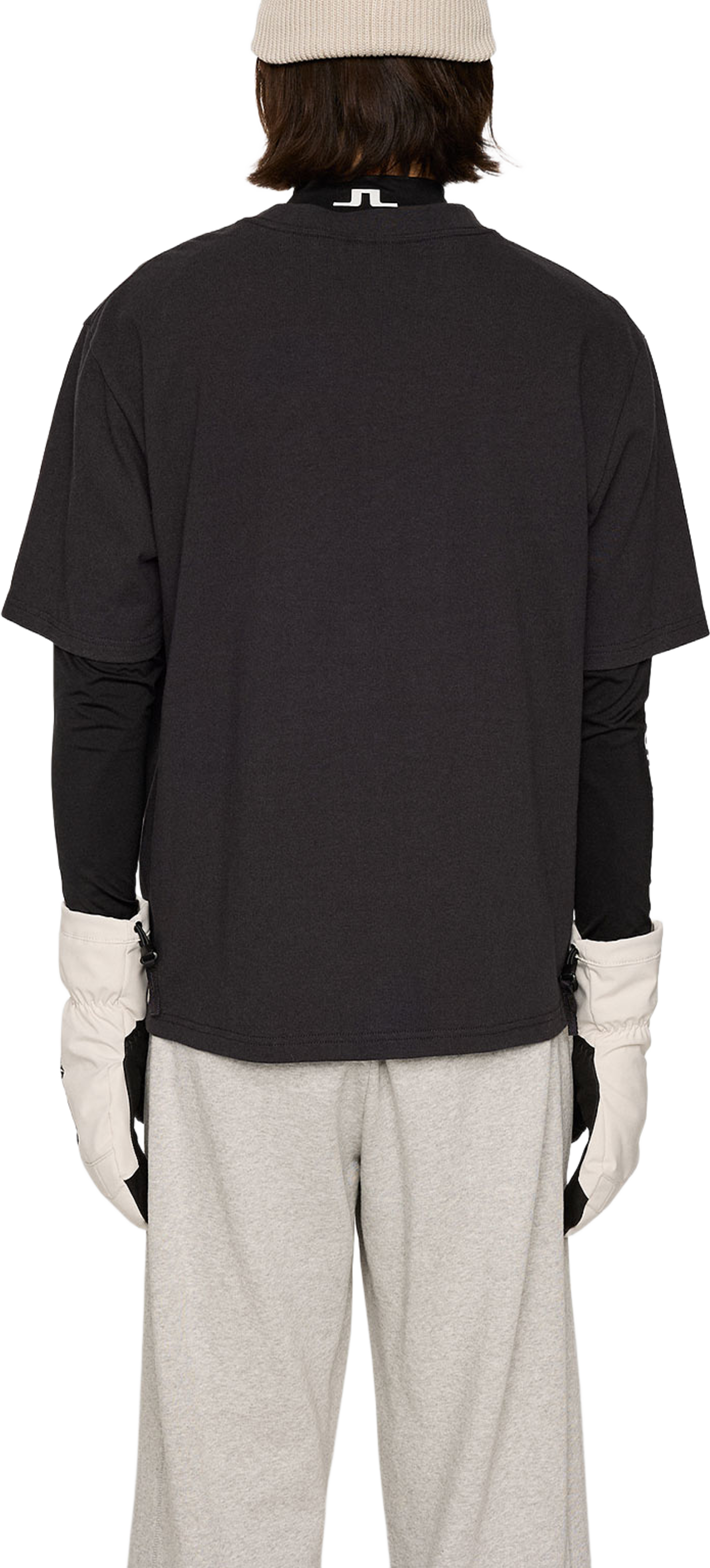 Hale Seasonal Logo T-shirt, från J.Lindeberg, i färgen Black. Klicka för att öppna bilden i stort format