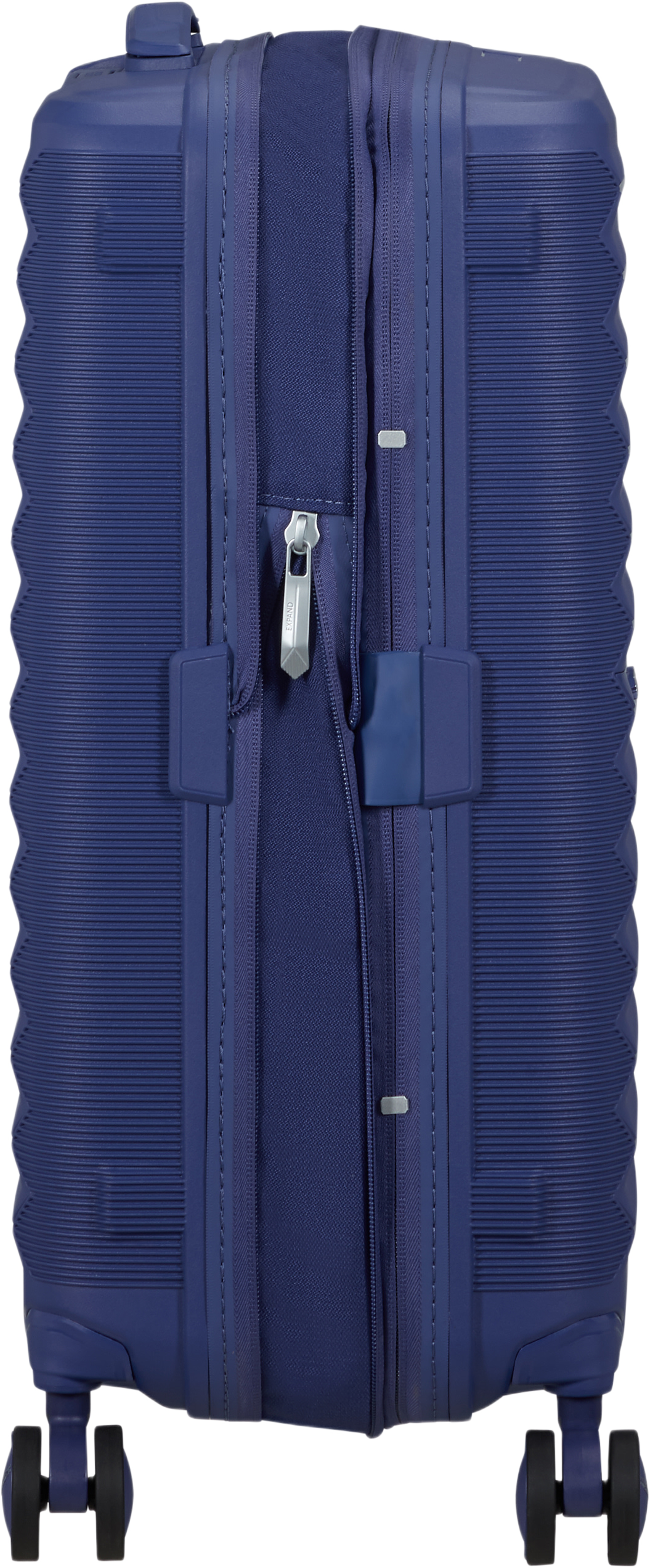 Kabinväska 55 cm Fast Forward, från American Tourister, i färgen Dusk Purple. Klicka för att öppna bilden i stort format