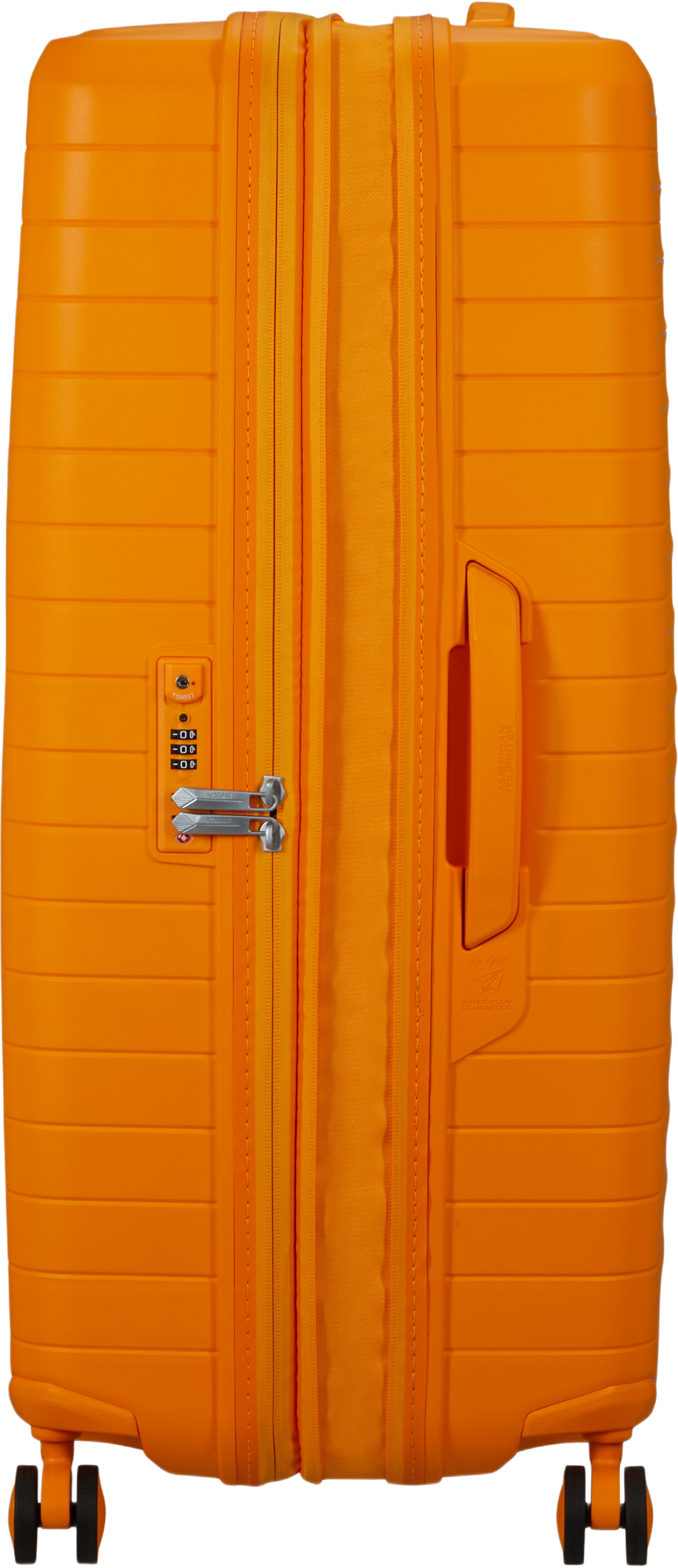 Resväska 77 cm Fast Forward, från American Tourister, i färgen Radiant Orange. Klicka för att öppna bilden i stort format