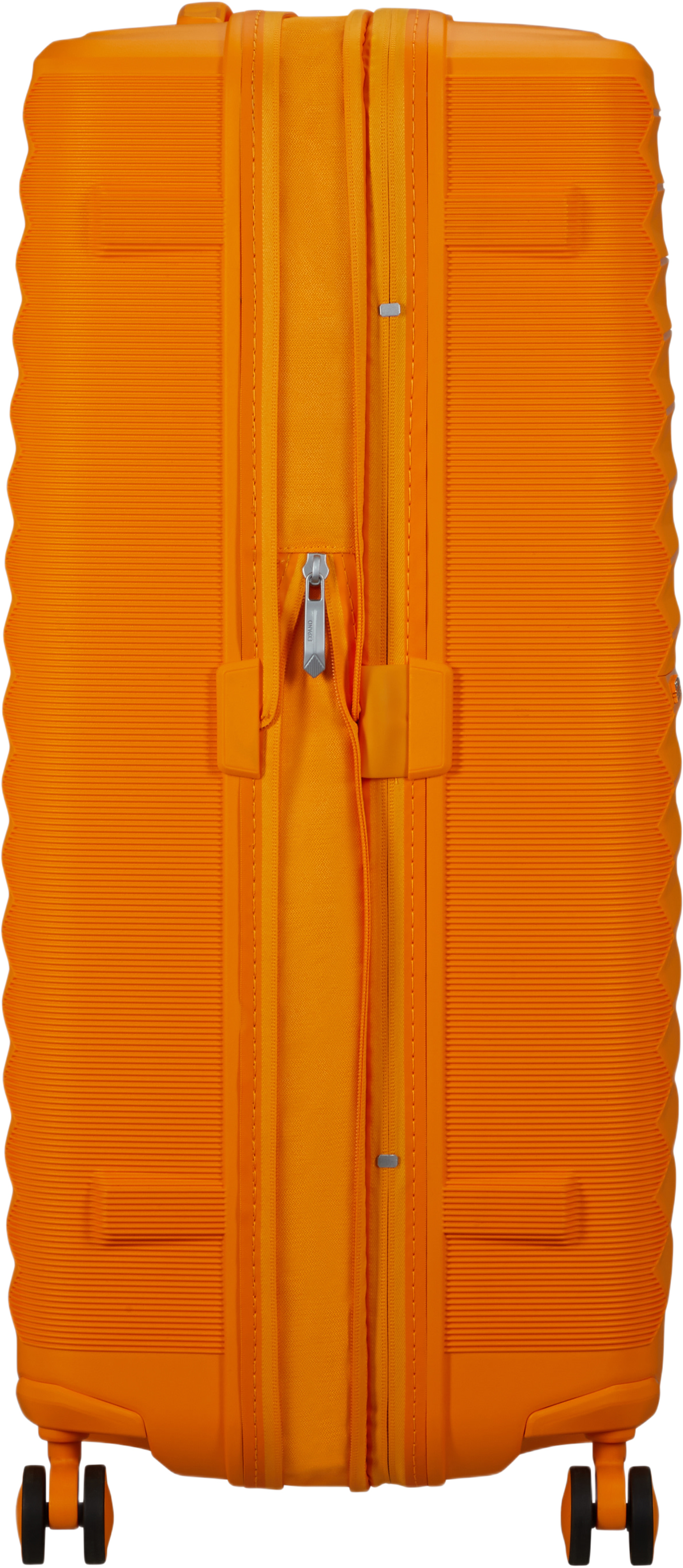 Resväska 77 cm Fast Forward, från American Tourister, i färgen Radiant Orange. Klicka för att öppna bilden i stort format