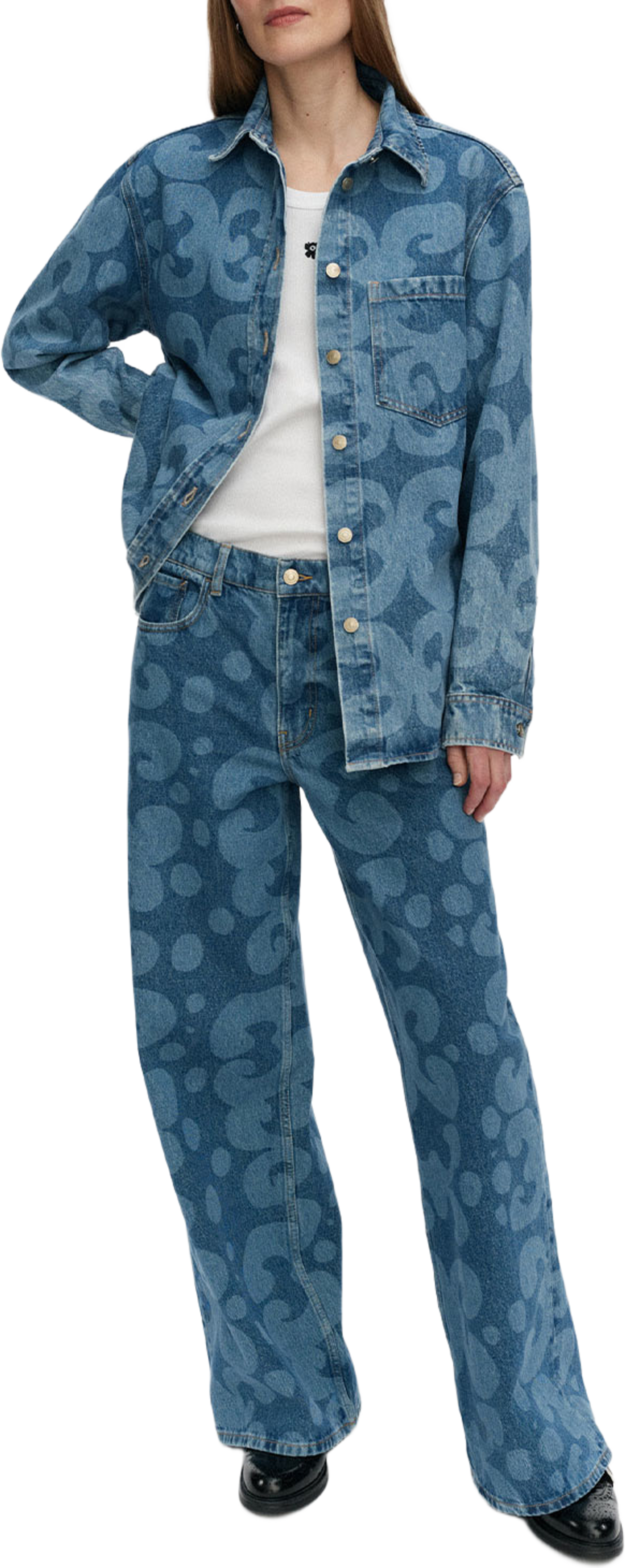 Maridenim Vaihe Keidas Shirt, från Marimekko, i färgen Used Indigo. Klicka för att öppna bilden i stort format