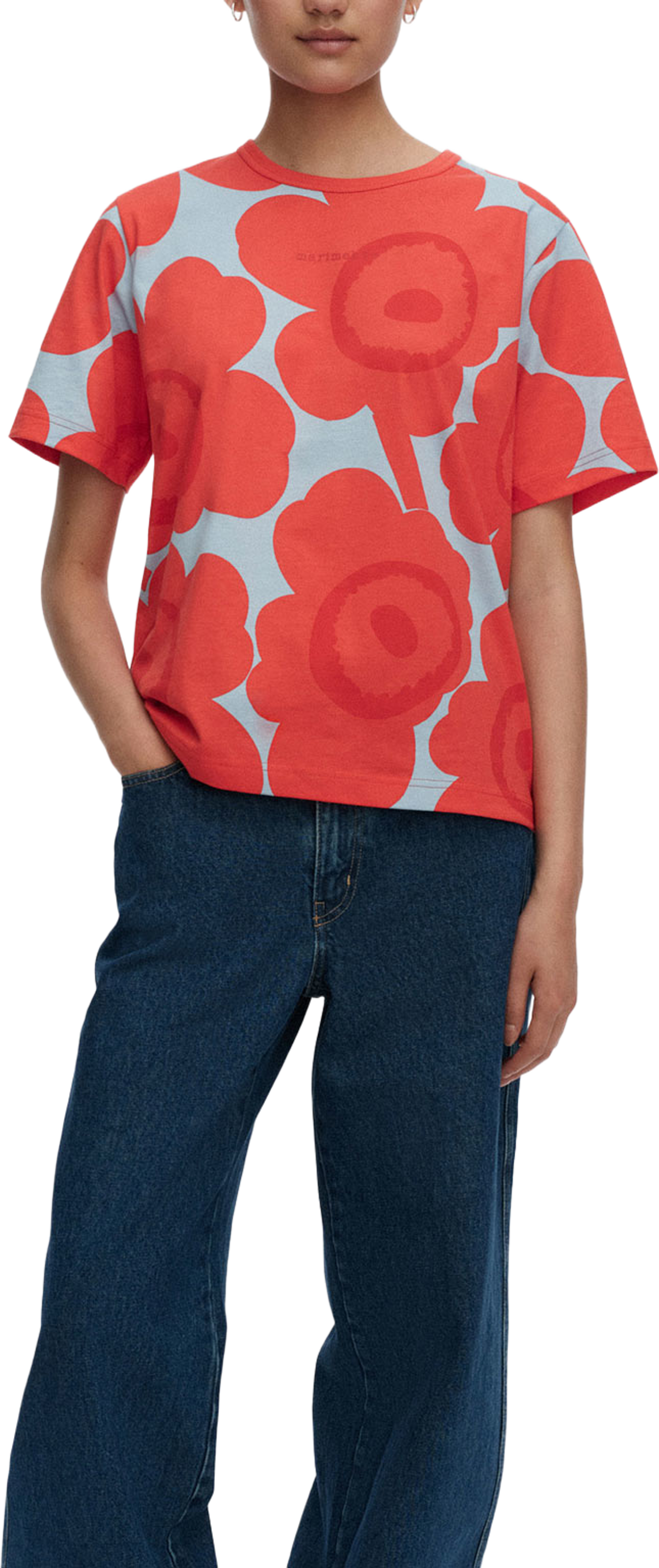 Erna Unikko T-shirt, från Marimekko, i färgen Light Blue, Red. Klicka för att öppna bilden i stort format