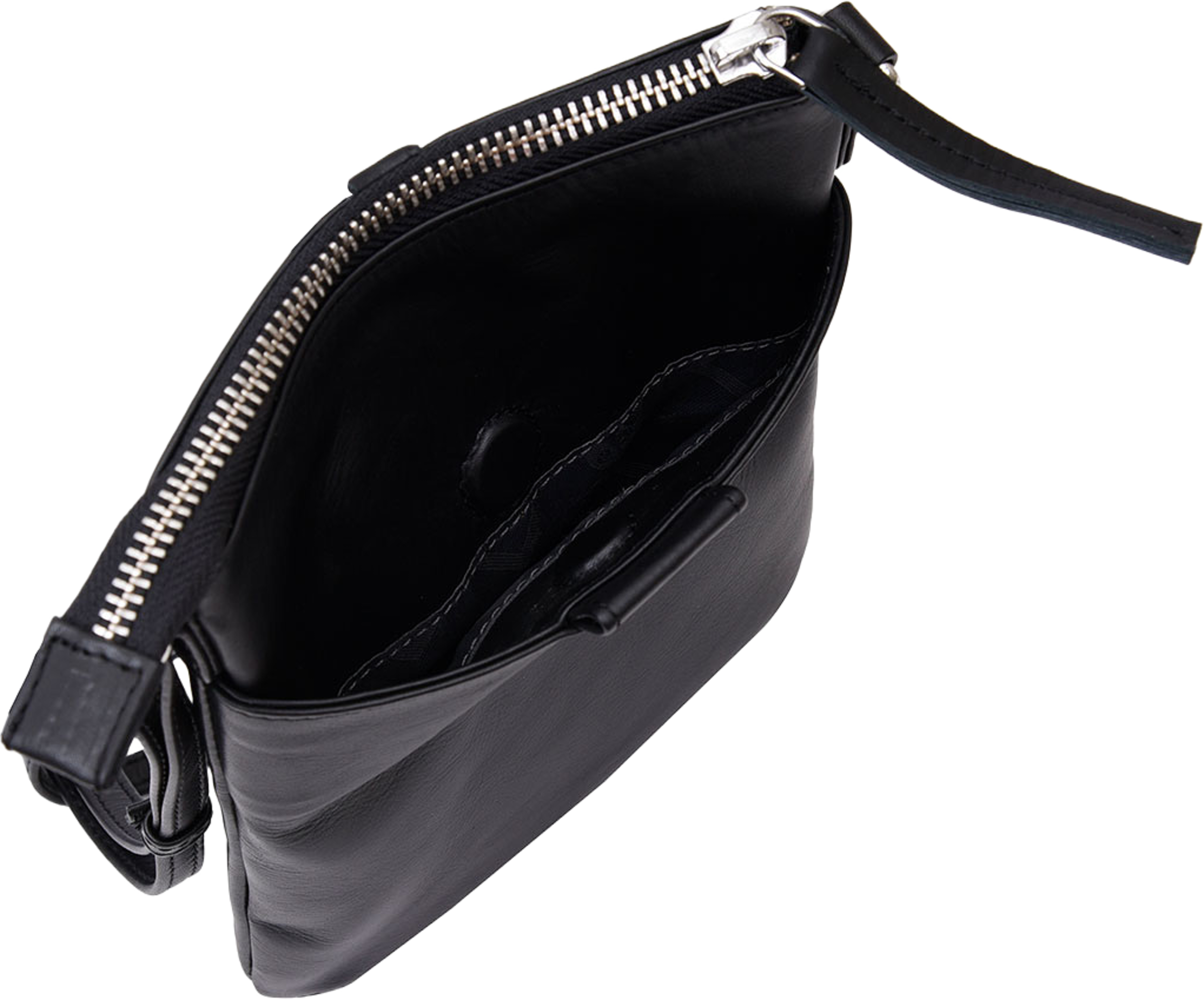 Abbie Axelväska, från Adax, i färgen Black. Klicka för att öppna bilden i stort format