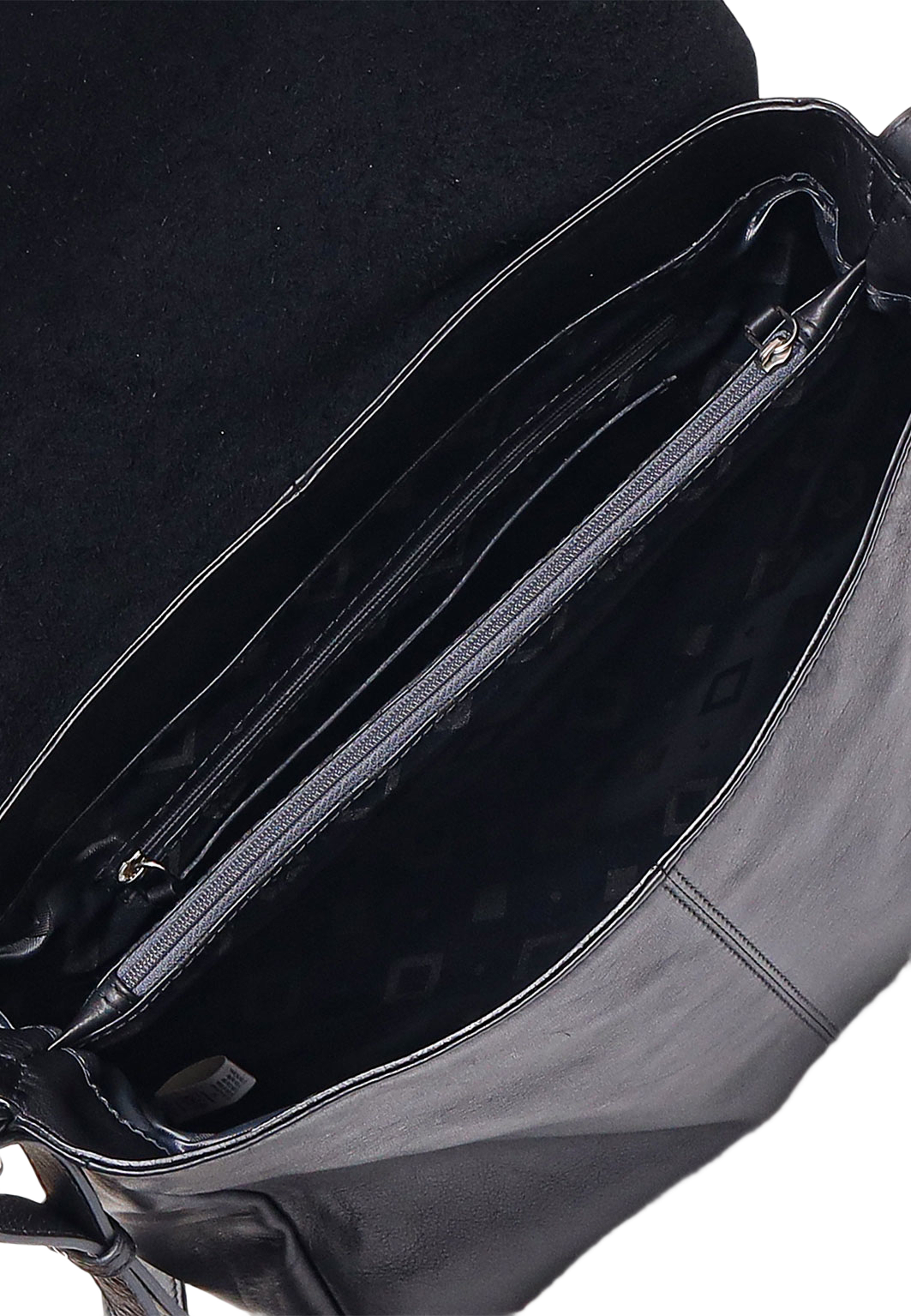 Ivy Axelväska, från Adax, i färgen Black. Klicka för att öppna bilden i stort format