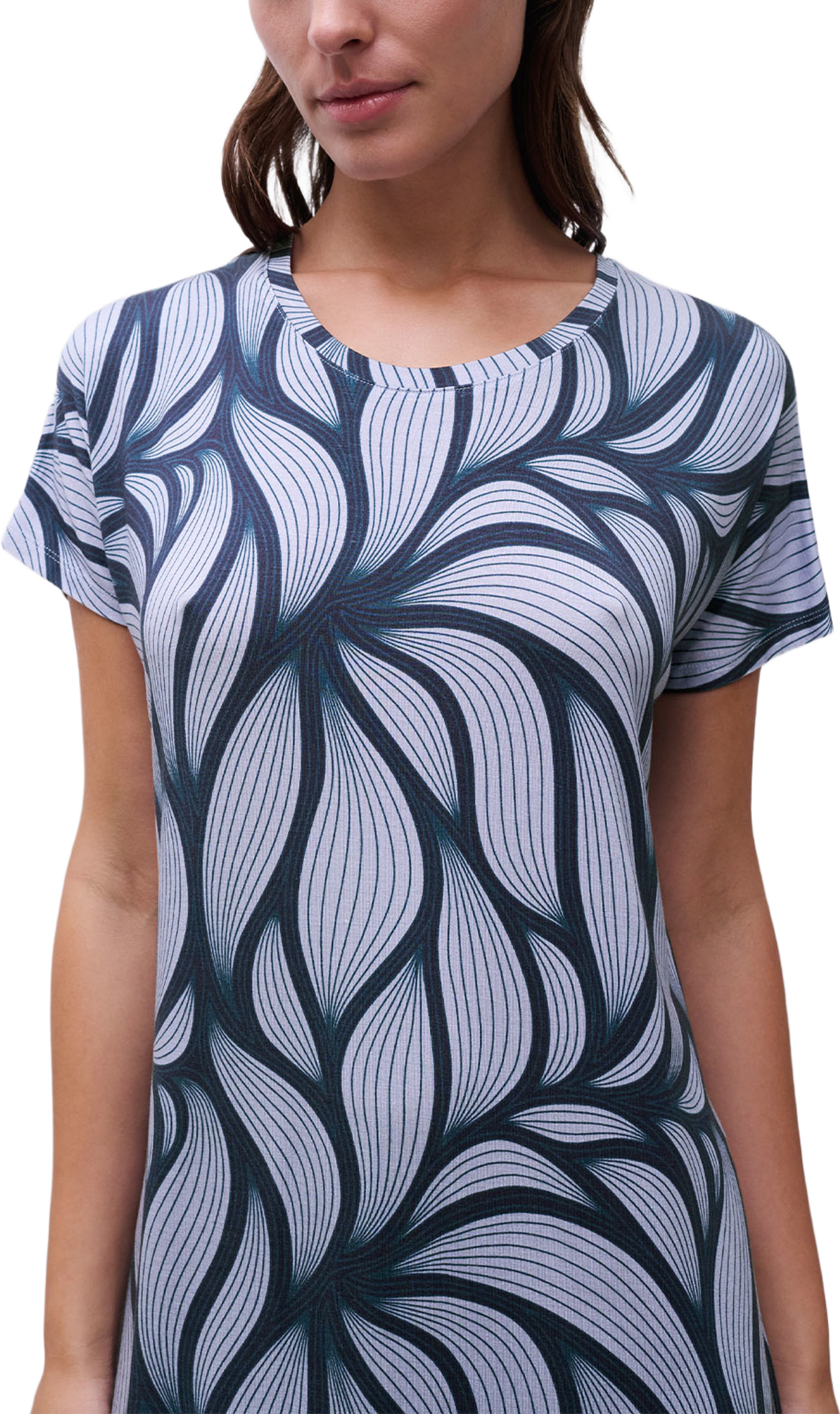 Yara Long Sleeve T-shirt, från FEMILET, i färgen Blue Petal. Klicka för att öppna bilden i stort format