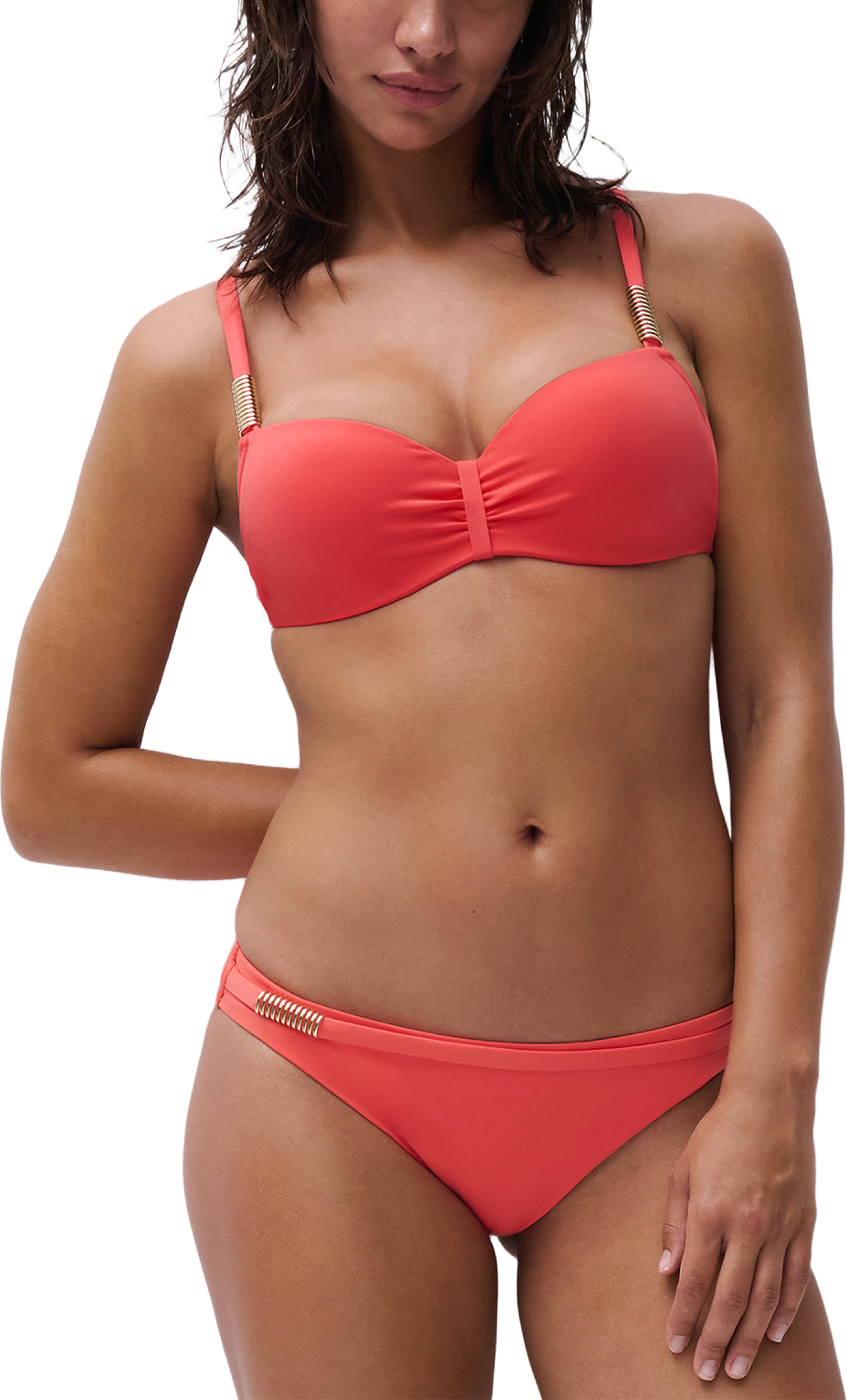 Icon Half-cup memory bra, från Chantelle, i färgen Bright Coral. Klicka för att öppna bilden i stort format