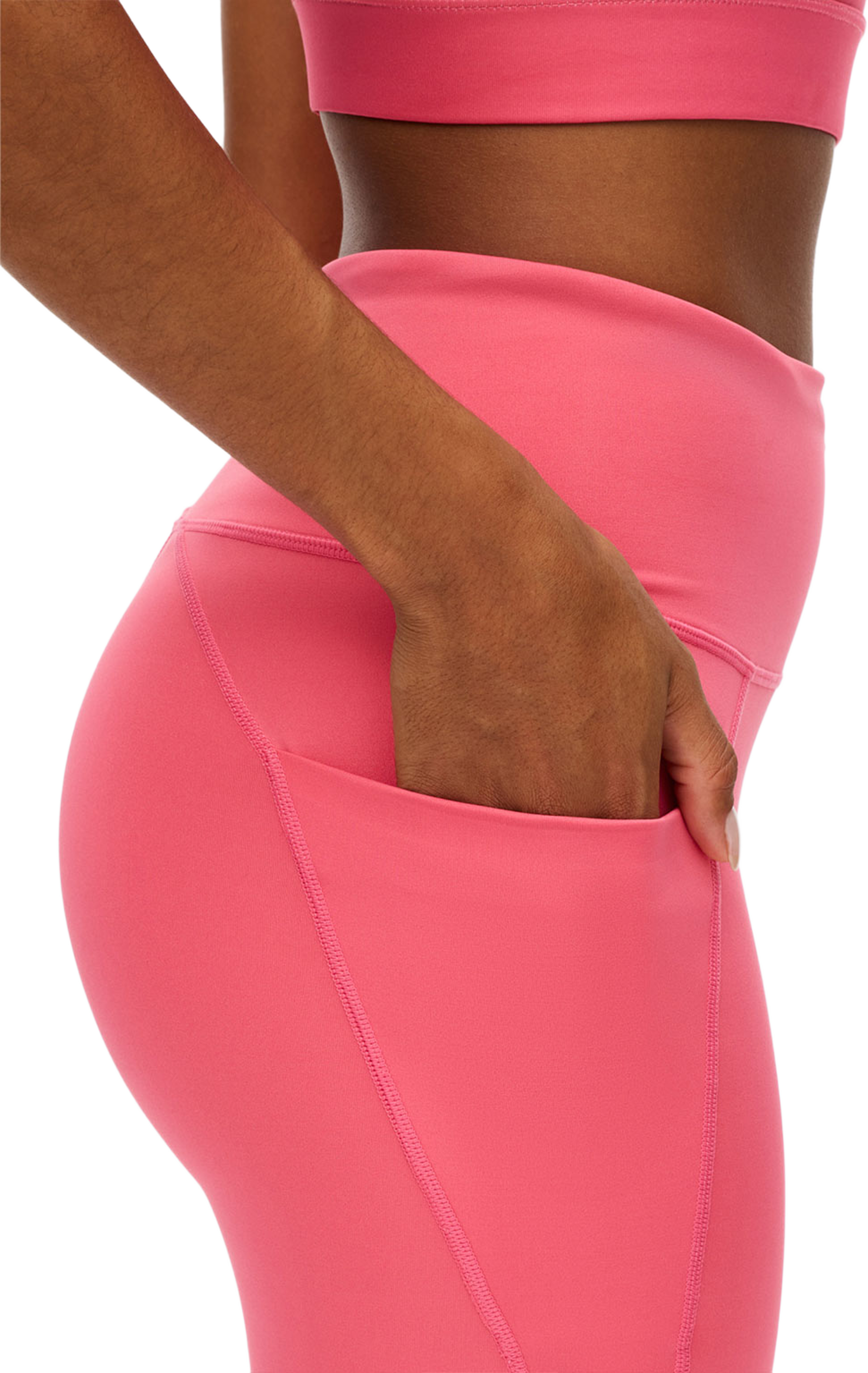 Flattering High Waist Bike Tights, från Röhnisch, i färgen Fruit Dove. Klicka för att öppna bilden i stort format