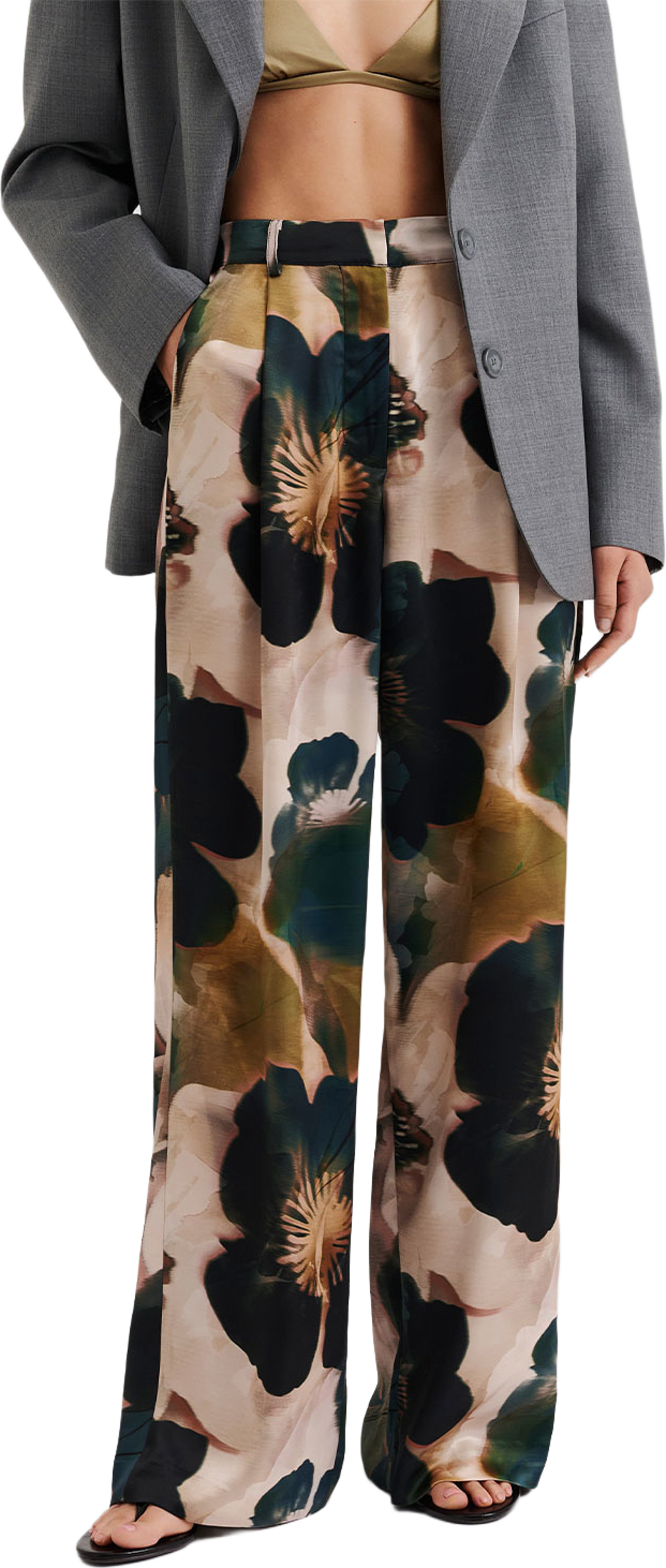 Satinbyxa, från Malina, i färgen Dusty Poppy. Klicka för att öppna bilden i stort format