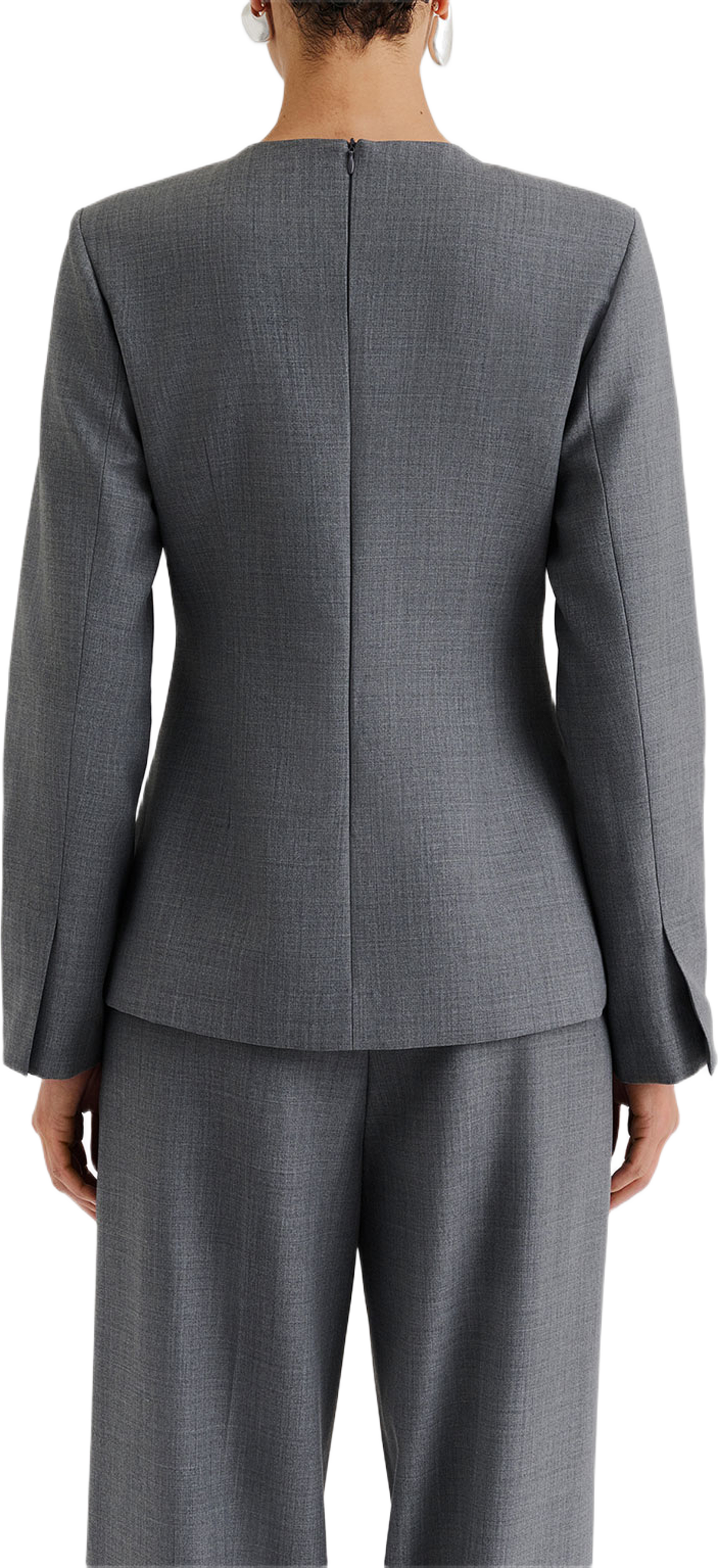 Athina Tailored Long Sleeve Blouse, från Malina, i färgen Grey. Klicka för att öppna bilden i stort format