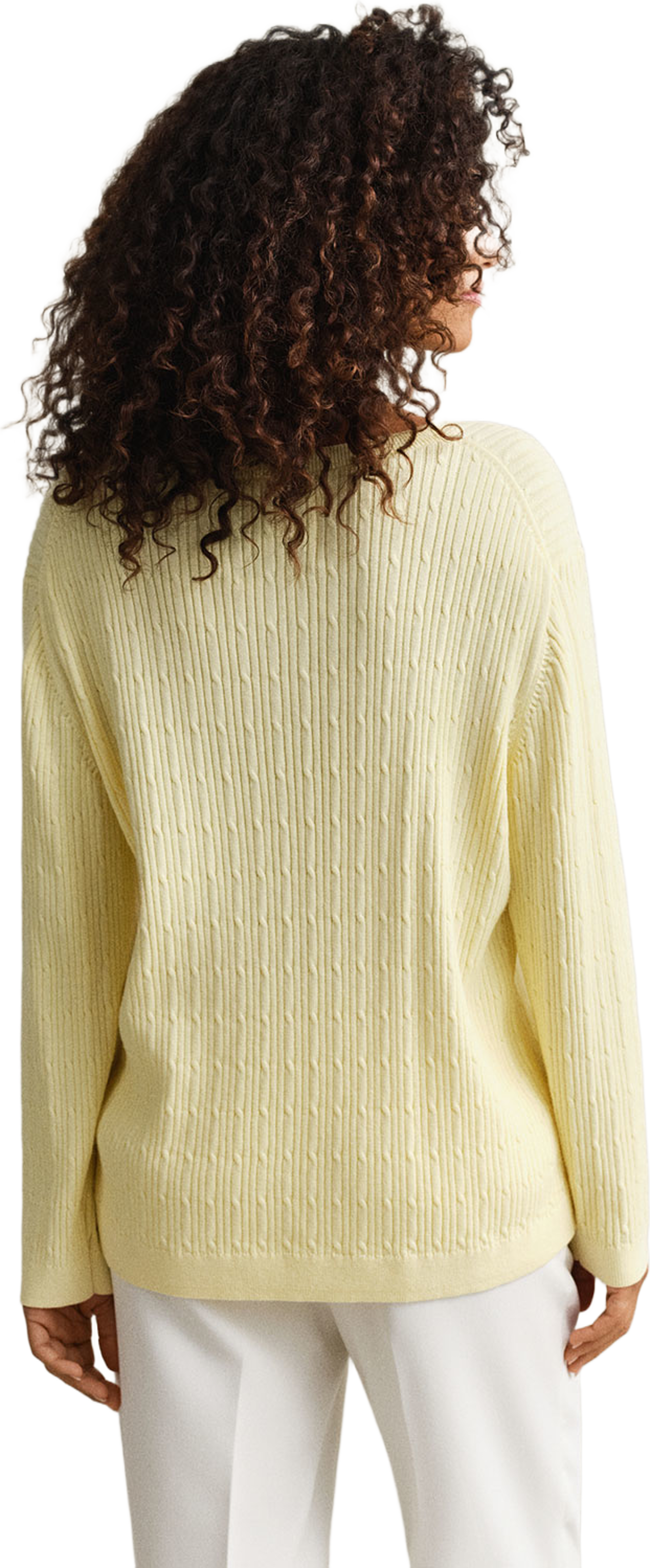 Cable Knit V-Neck Sweater, från GANT, i färgen Vanilla Yellow. Klicka för att öppna bilden i stort format