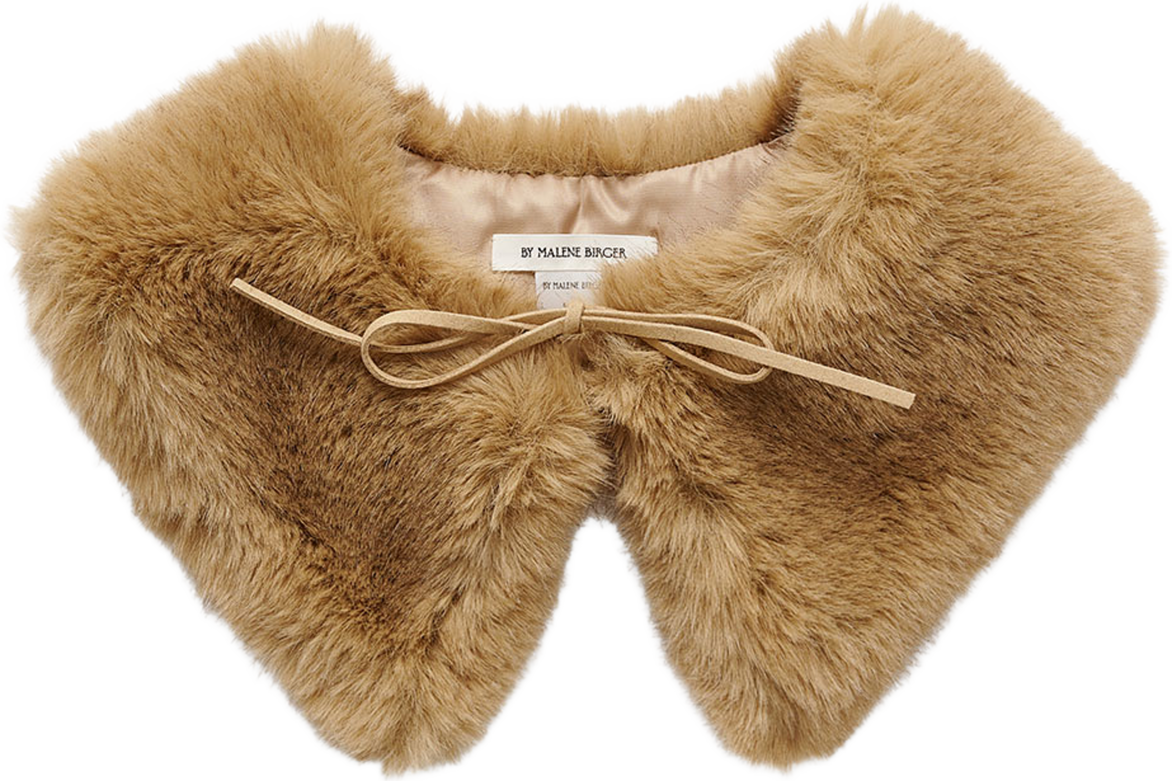 Cowie krage i fuskpäls, från By Malene Birger, i färgen Tannin. Klicka för att öppna bilden i stort format