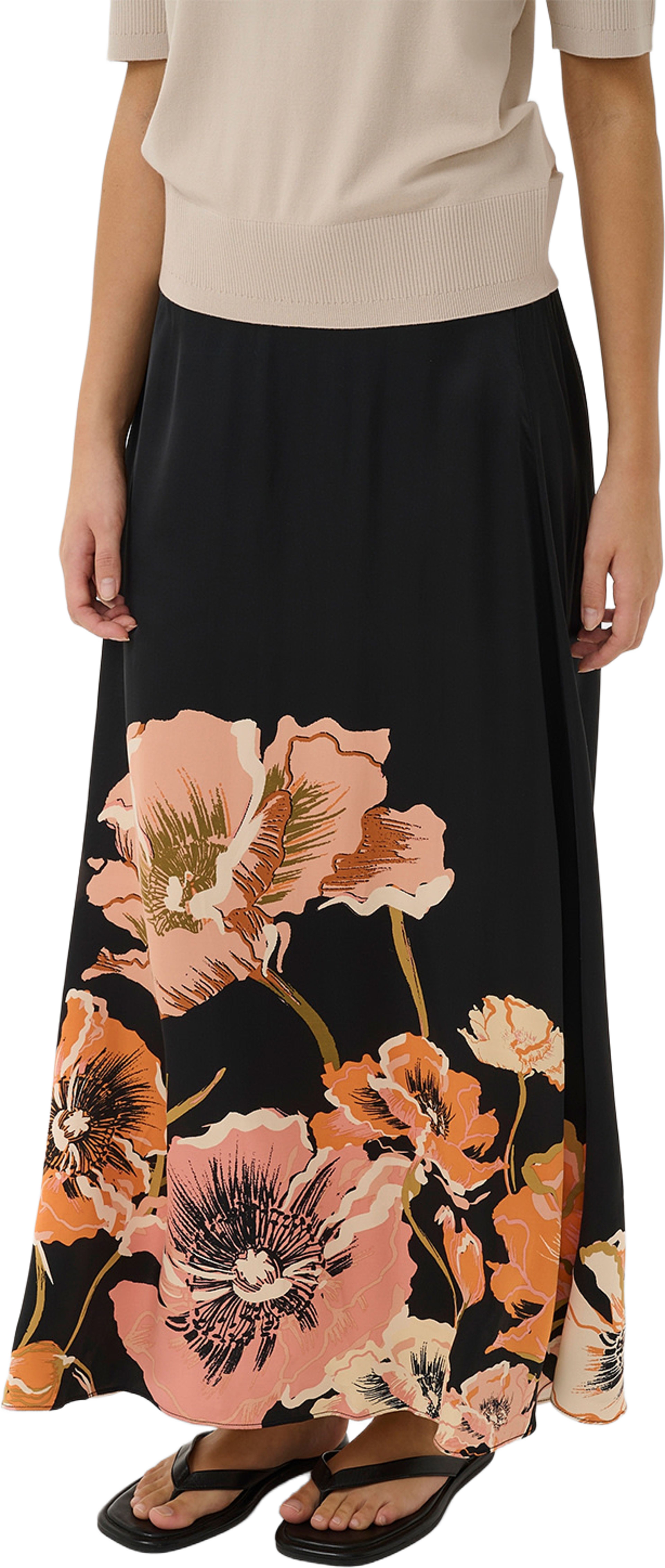 Zioma Printet Skirt, från Inwear, i färgen Black. Klicka för att öppna bilden i stort format
