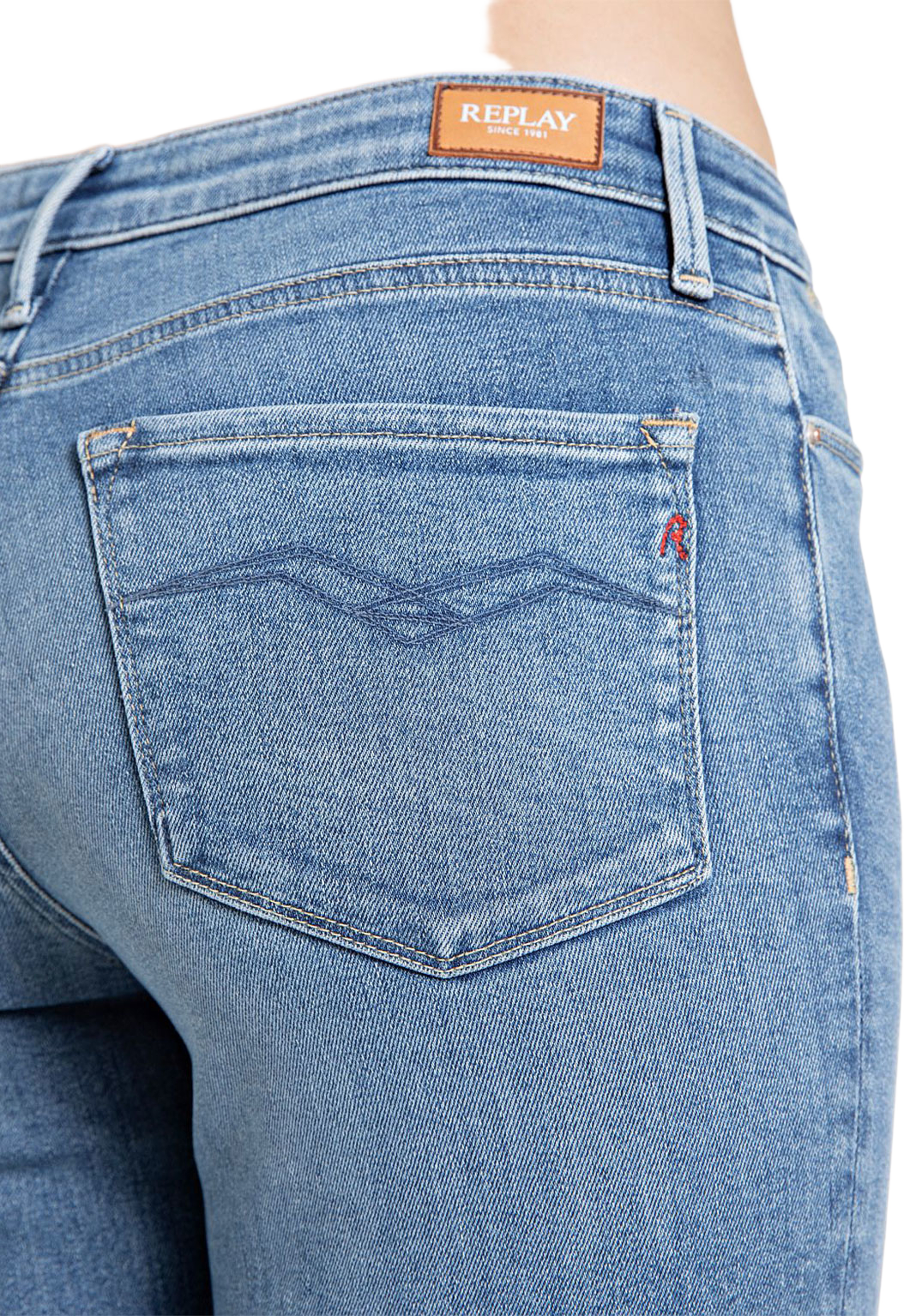 Zolie Straight Leg High Waist Denim, från Replay, i färgen Light Blue. Klicka för att öppna bilden i stort format