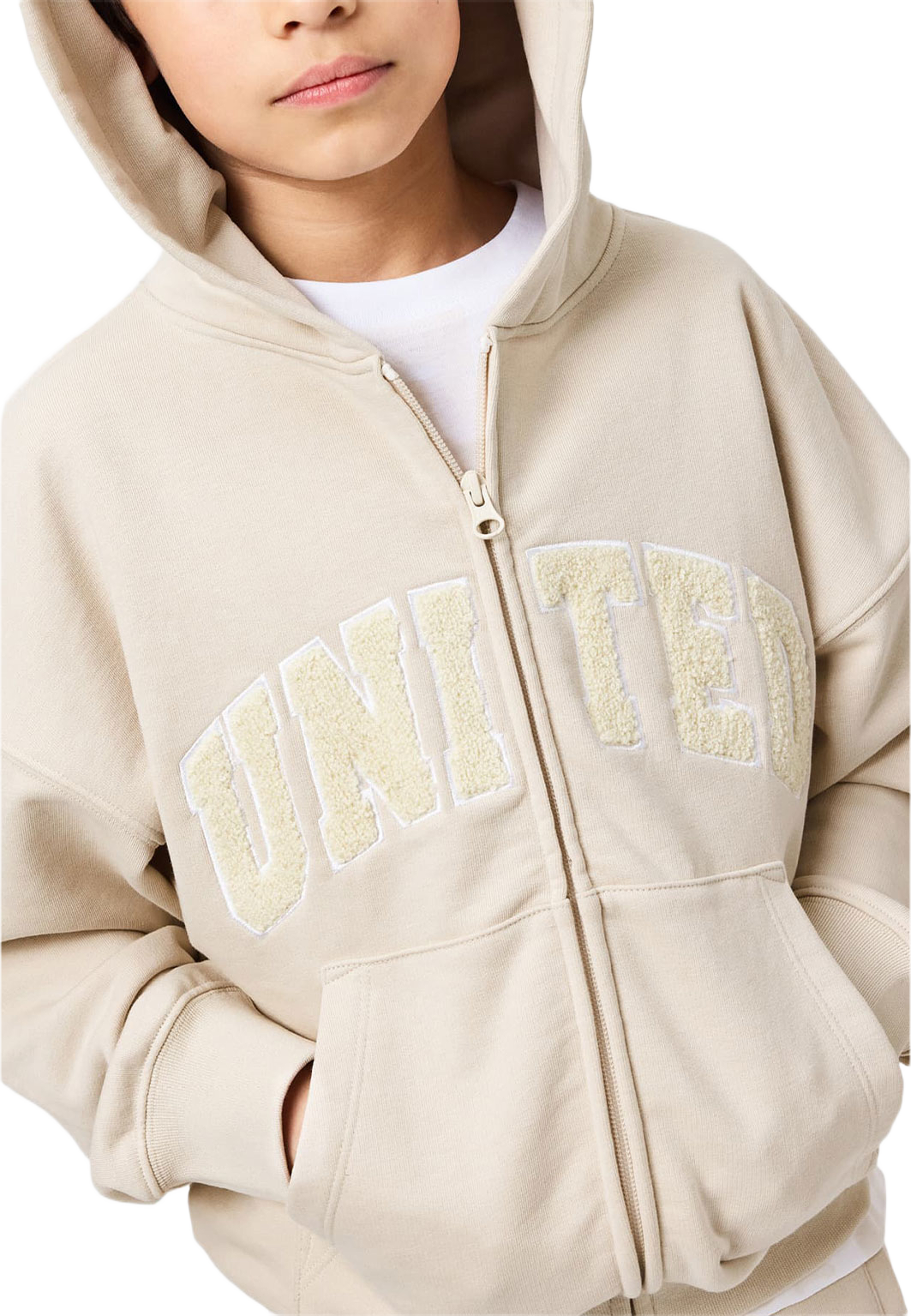 Marley Hoodie, från Molo, i färgen Summer Sand. Klicka för att öppna bilden i stort format