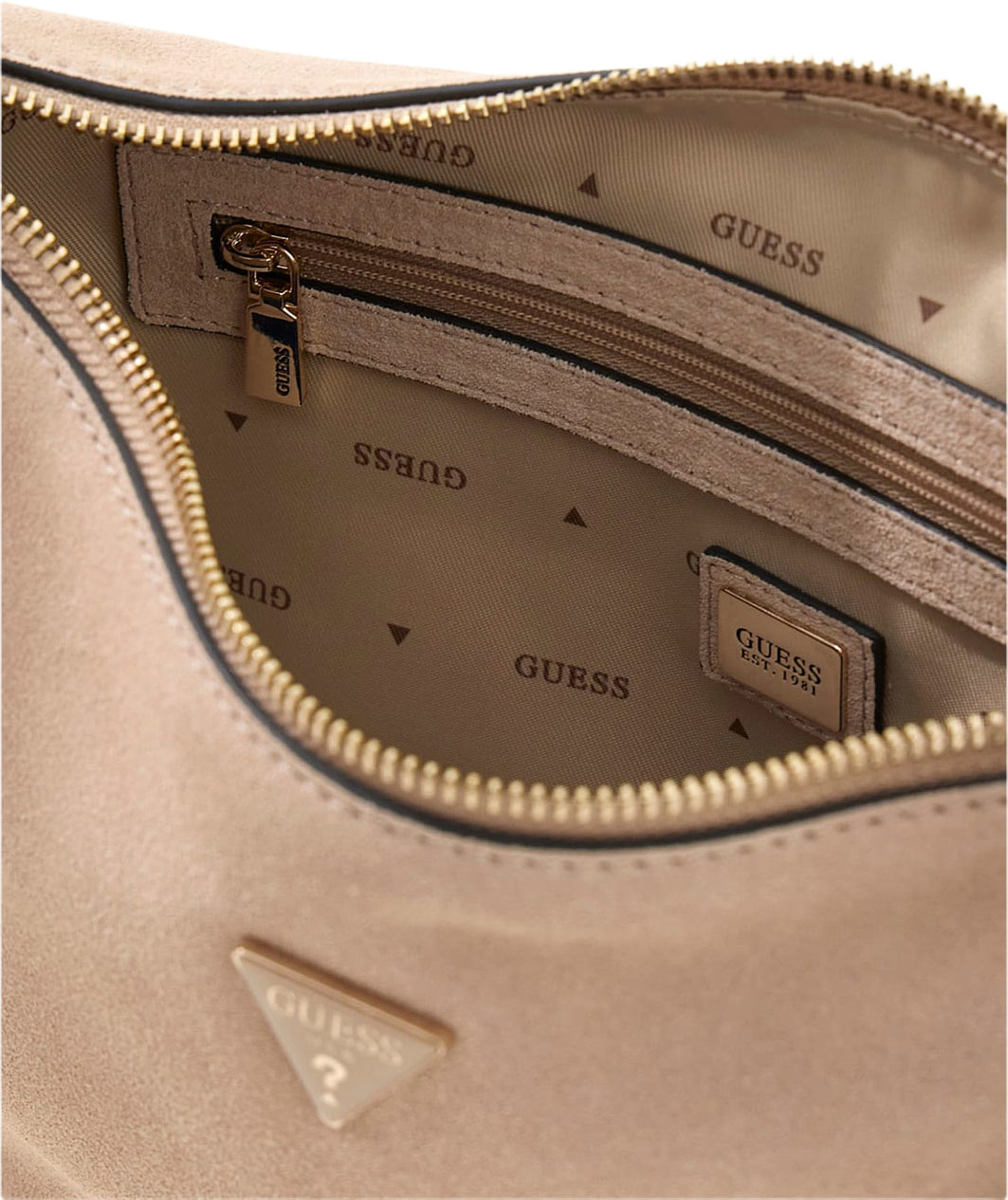 DANYA HOBO SHOULDER BAG, från Guess, i färgen Taupe. Klicka för att öppna bilden i stort format