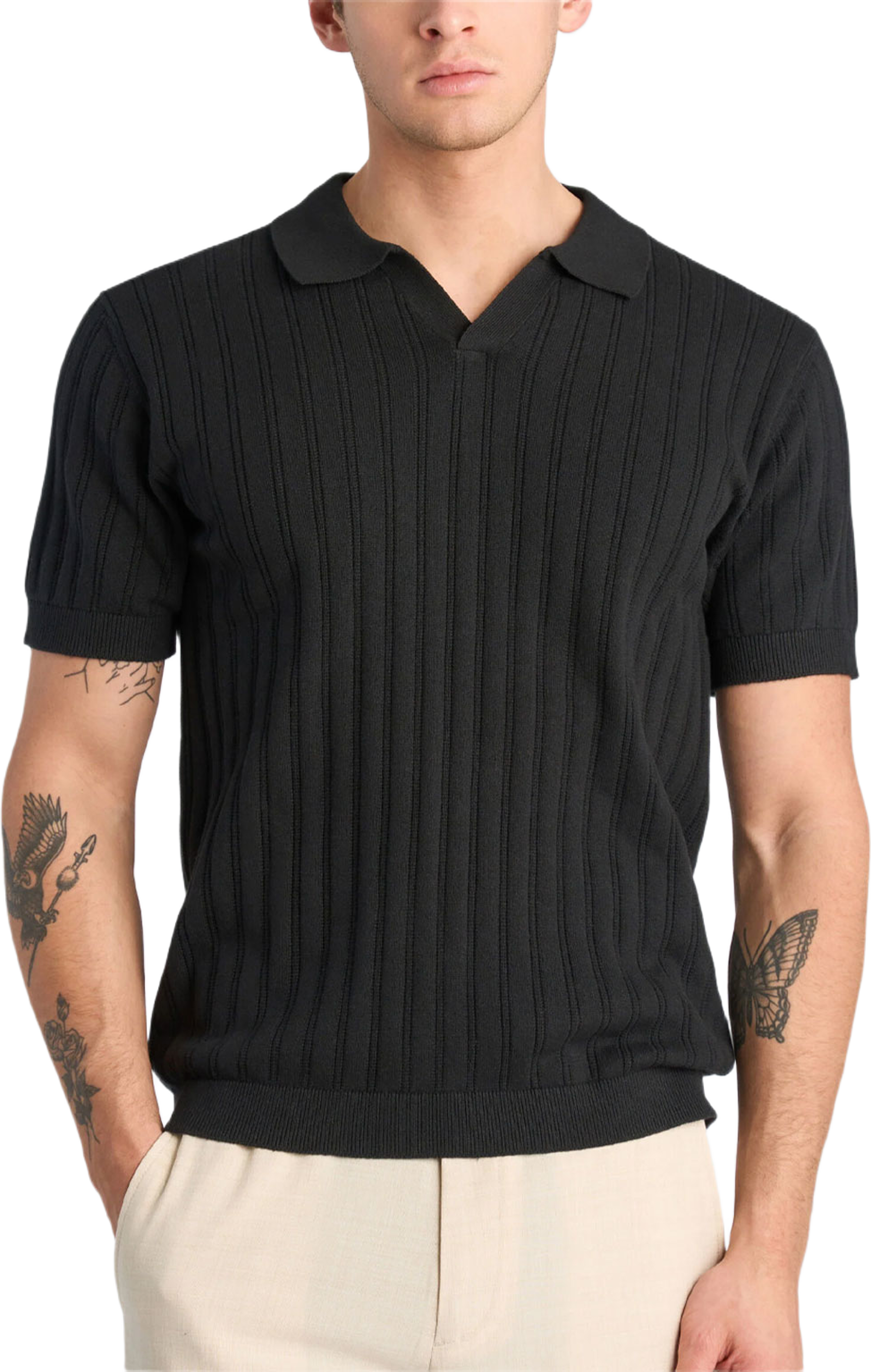 Knitted S/S v-neck Polo, från Lindbergh, i färgen Black. Klicka för att öppna bilden i stort format