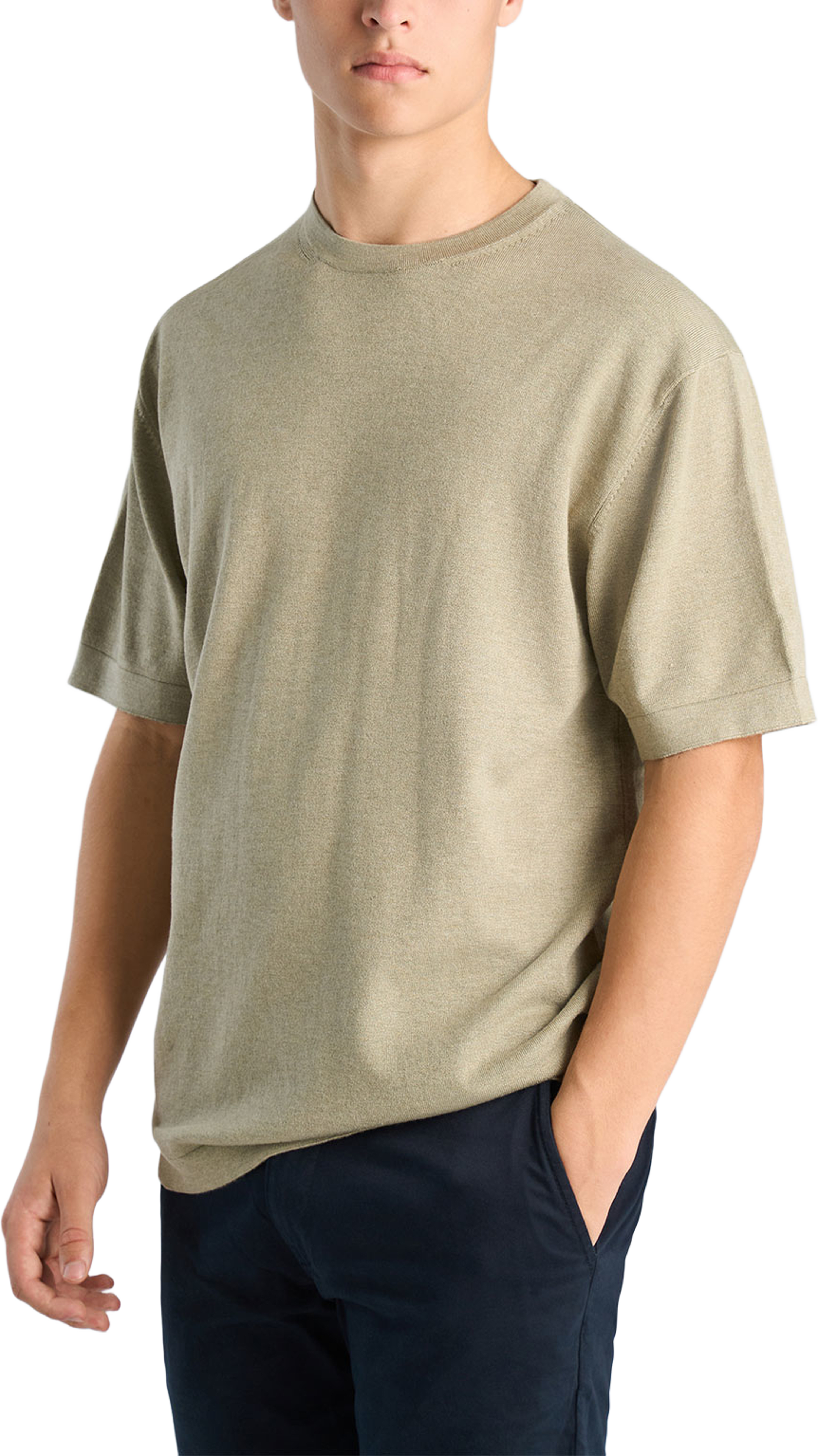 Ecovero S/S o-neck Tee, från Lindbergh, i färgen Soft Green Mel. Klicka för att öppna bilden i stort format