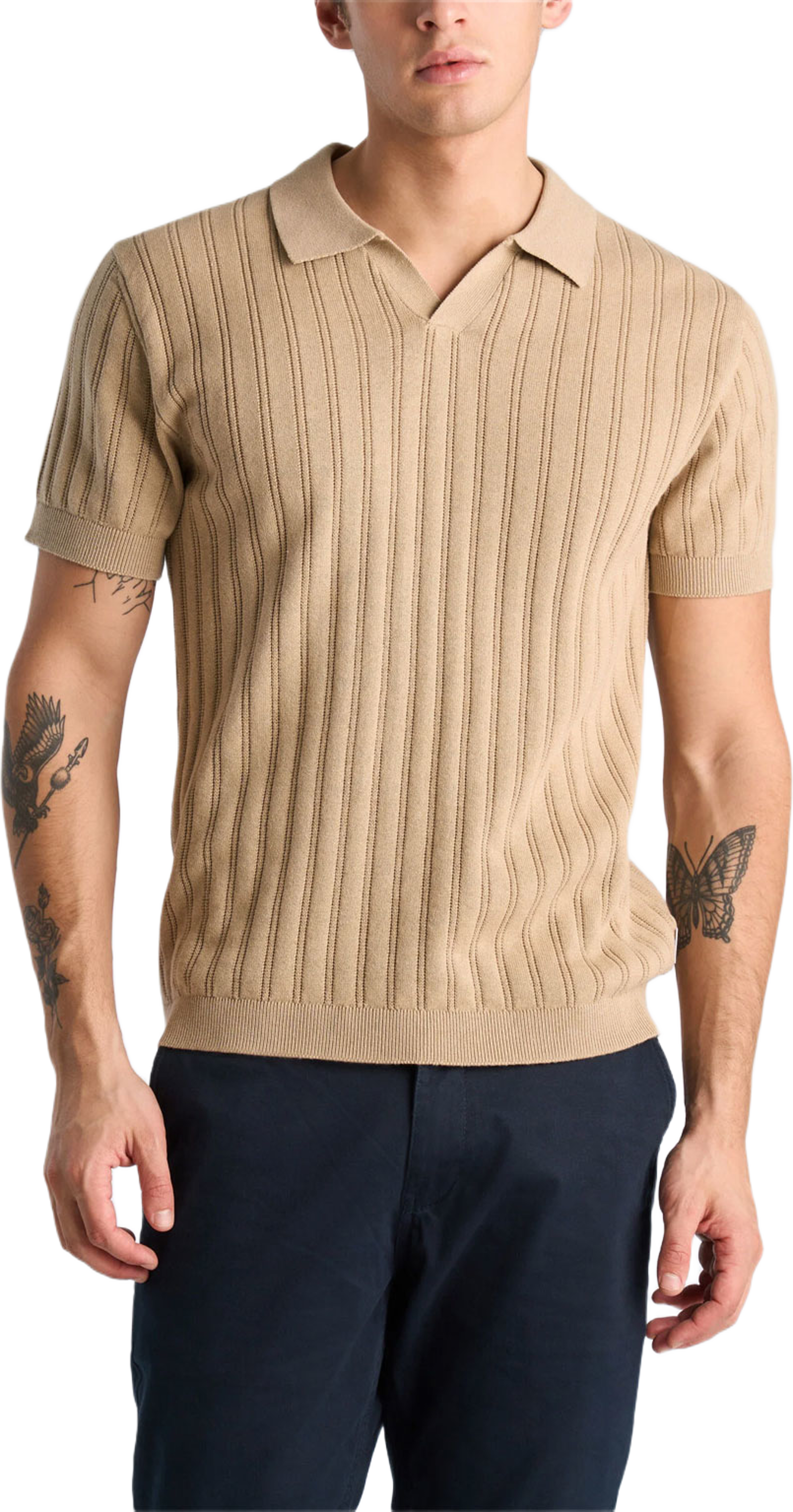 Knitted S/S v-neck Polo, från Lindbergh, i färgen Sand. Klicka för att öppna bilden i stort format