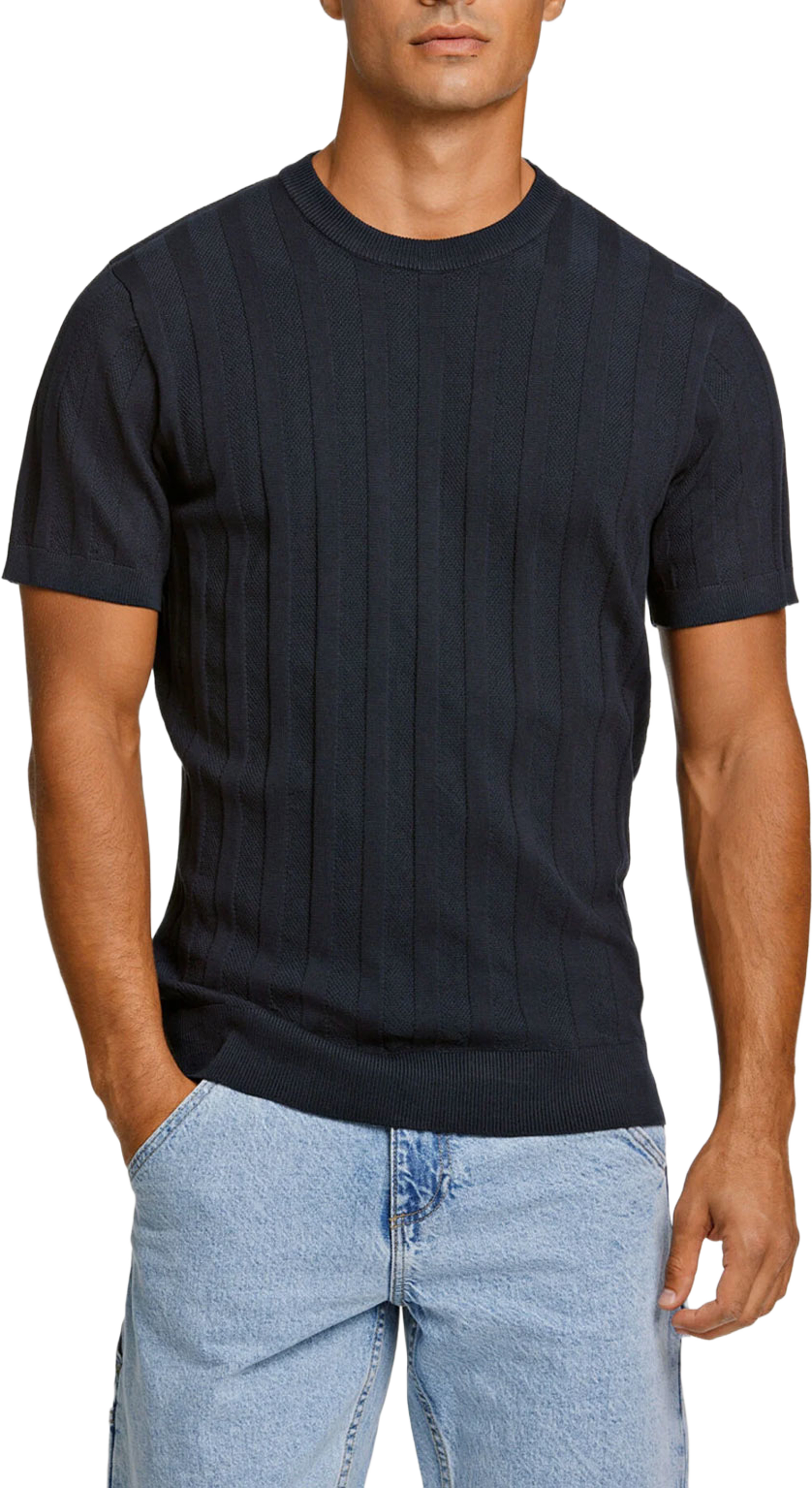 Knitted crew neck T-shirt, från Lindbergh, i färgen Navy. Klicka för att öppna bilden i stort format