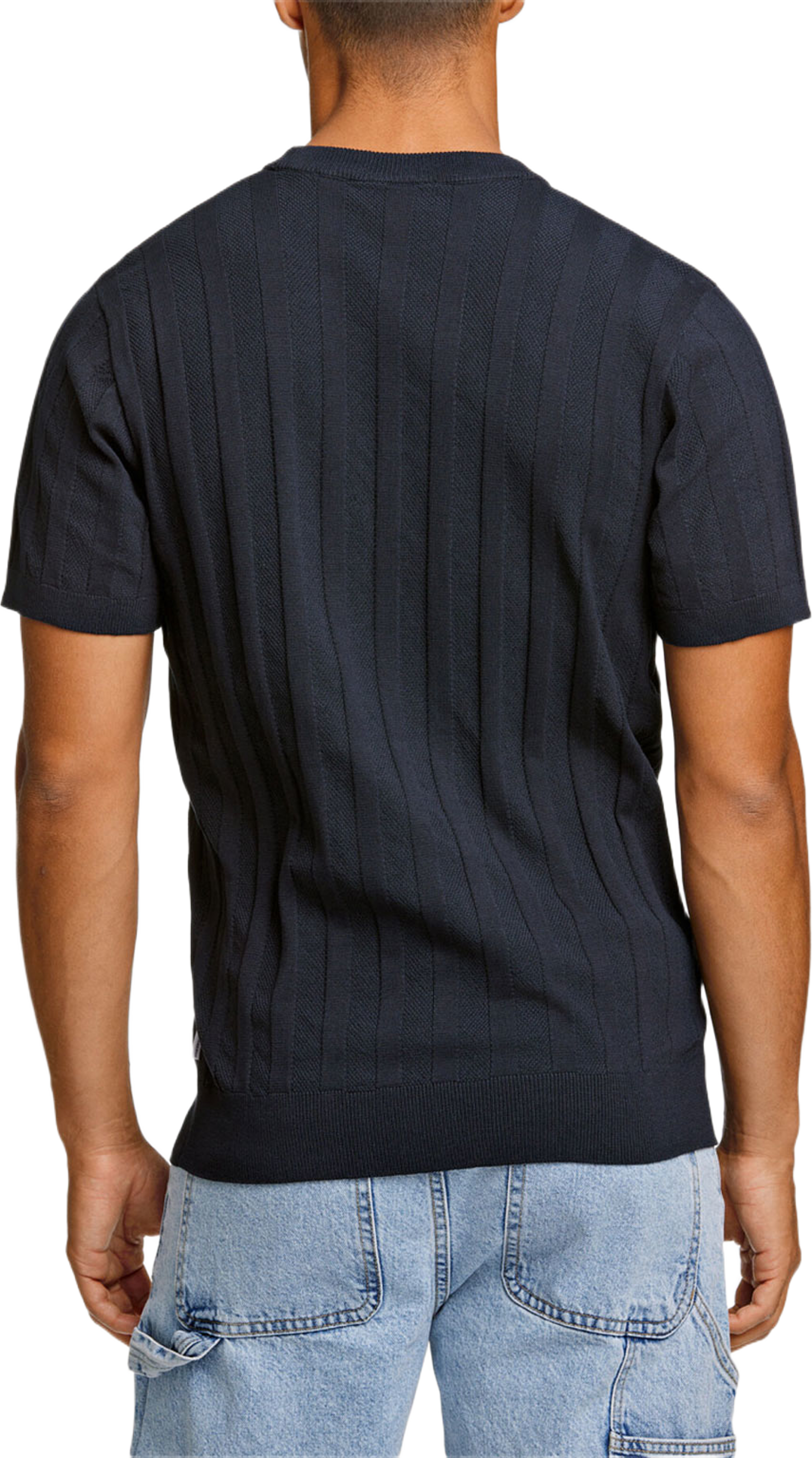 Knitted crew neck T-shirt, från Lindbergh, i färgen Navy. Klicka för att öppna bilden i stort format