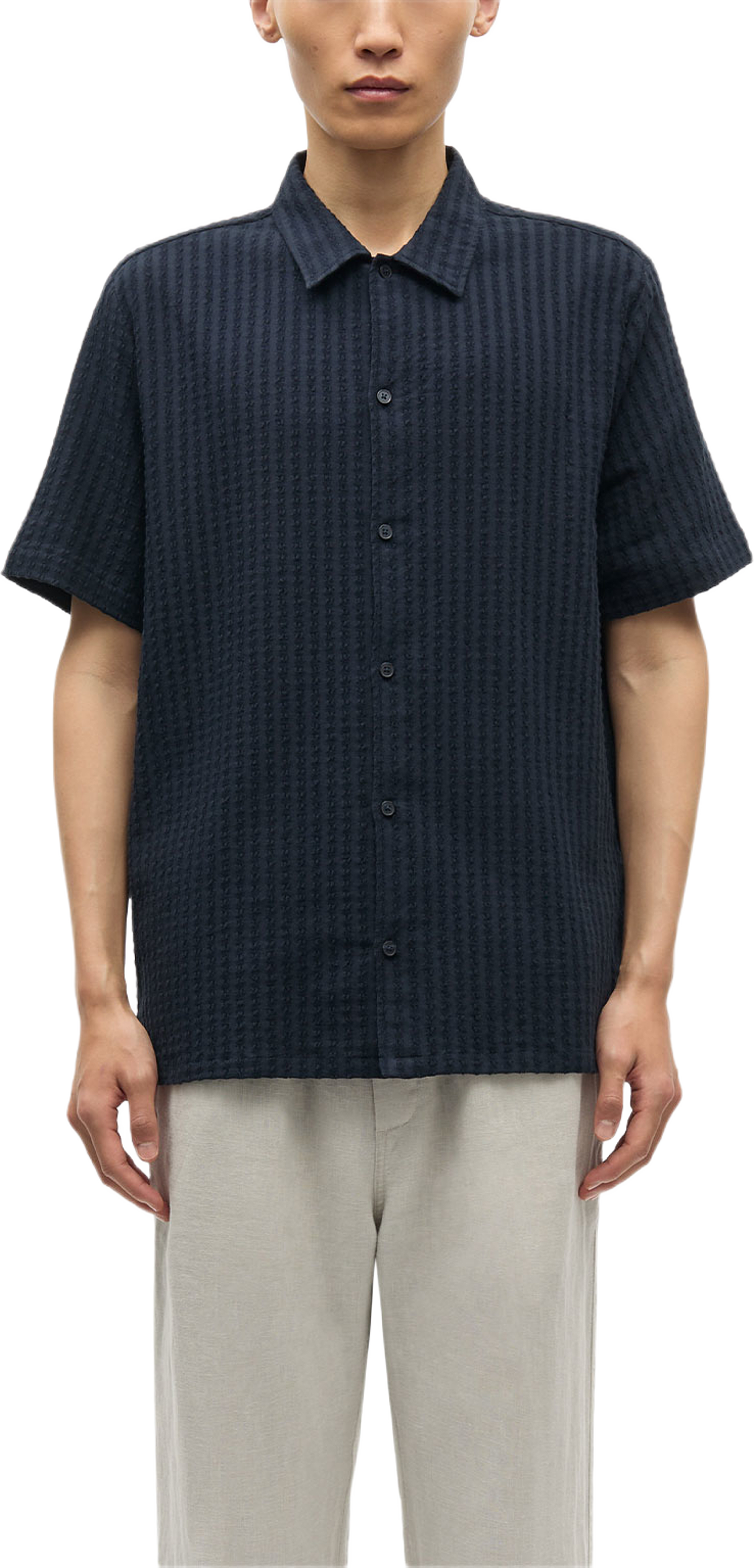 Avan JX shirt 1988, från SAMSOE SAMSOE, i färgen Salute. Klicka för att öppna bilden i stort format