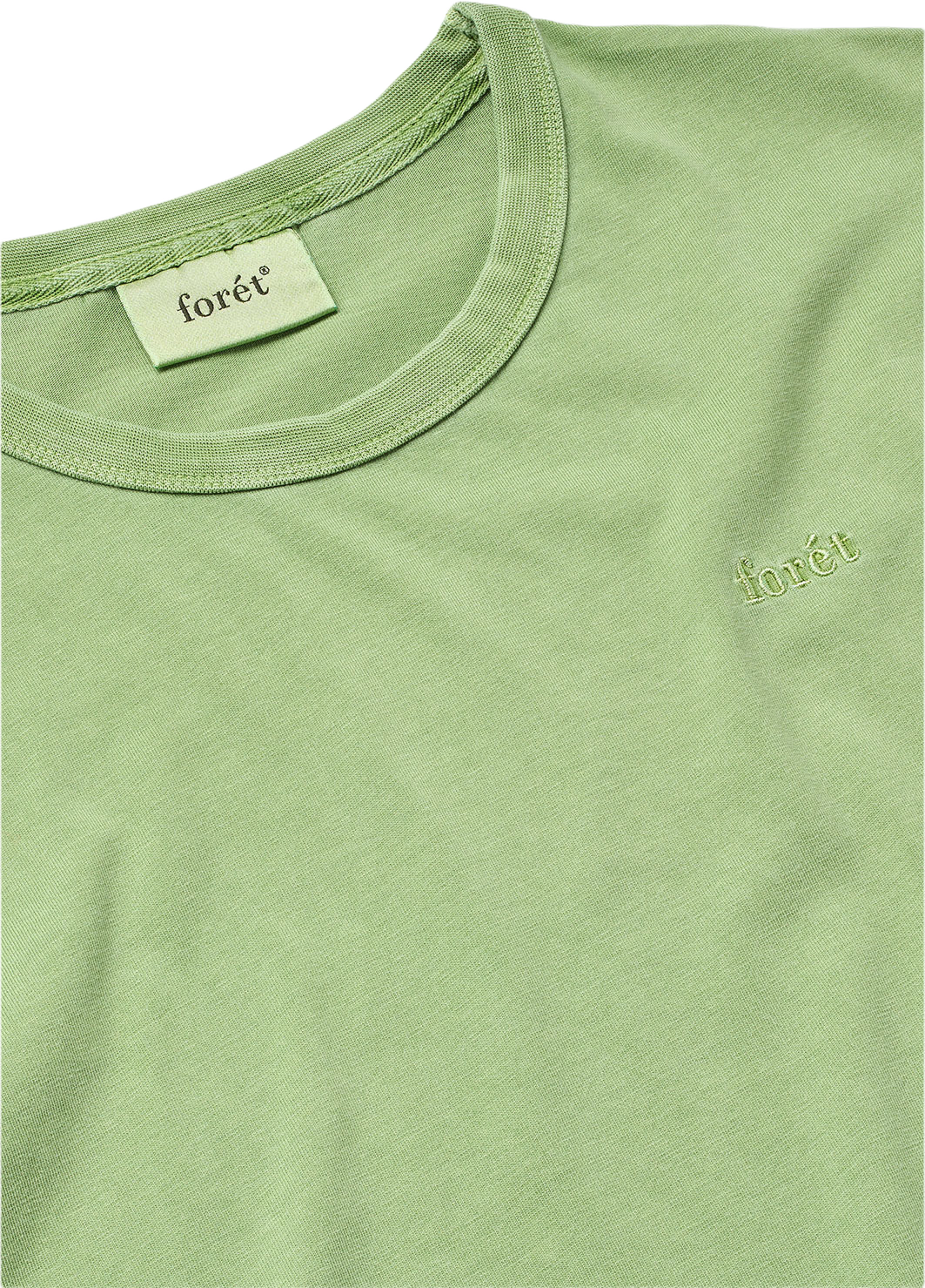 Souvenir, från Forét, i färgen Vibrant Moss. Klicka för att öppna bilden i stort format