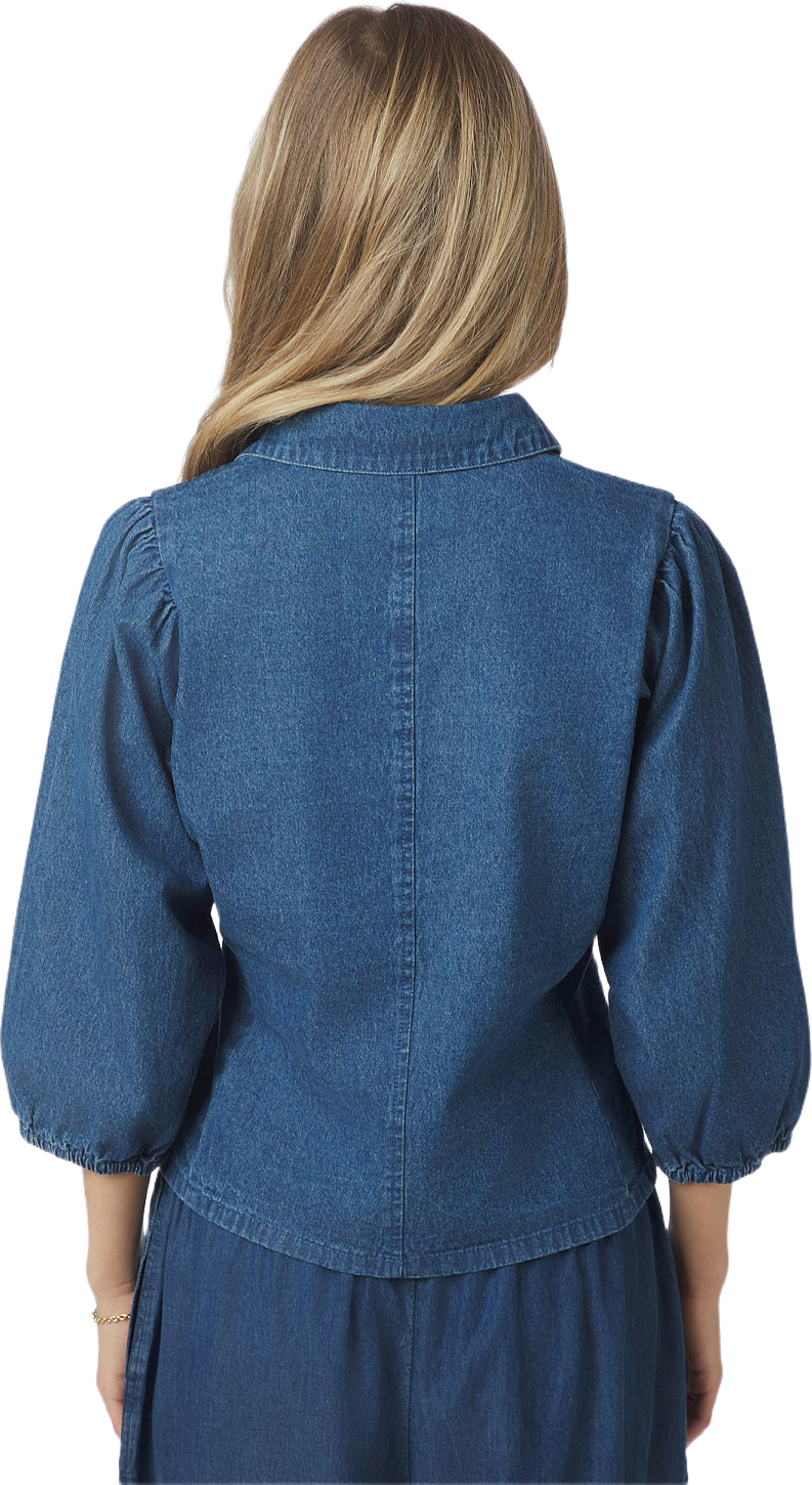 Wandana Denim Blouse, från Neo Noir, i färgen Blue. Klicka för att öppna bilden i stort format